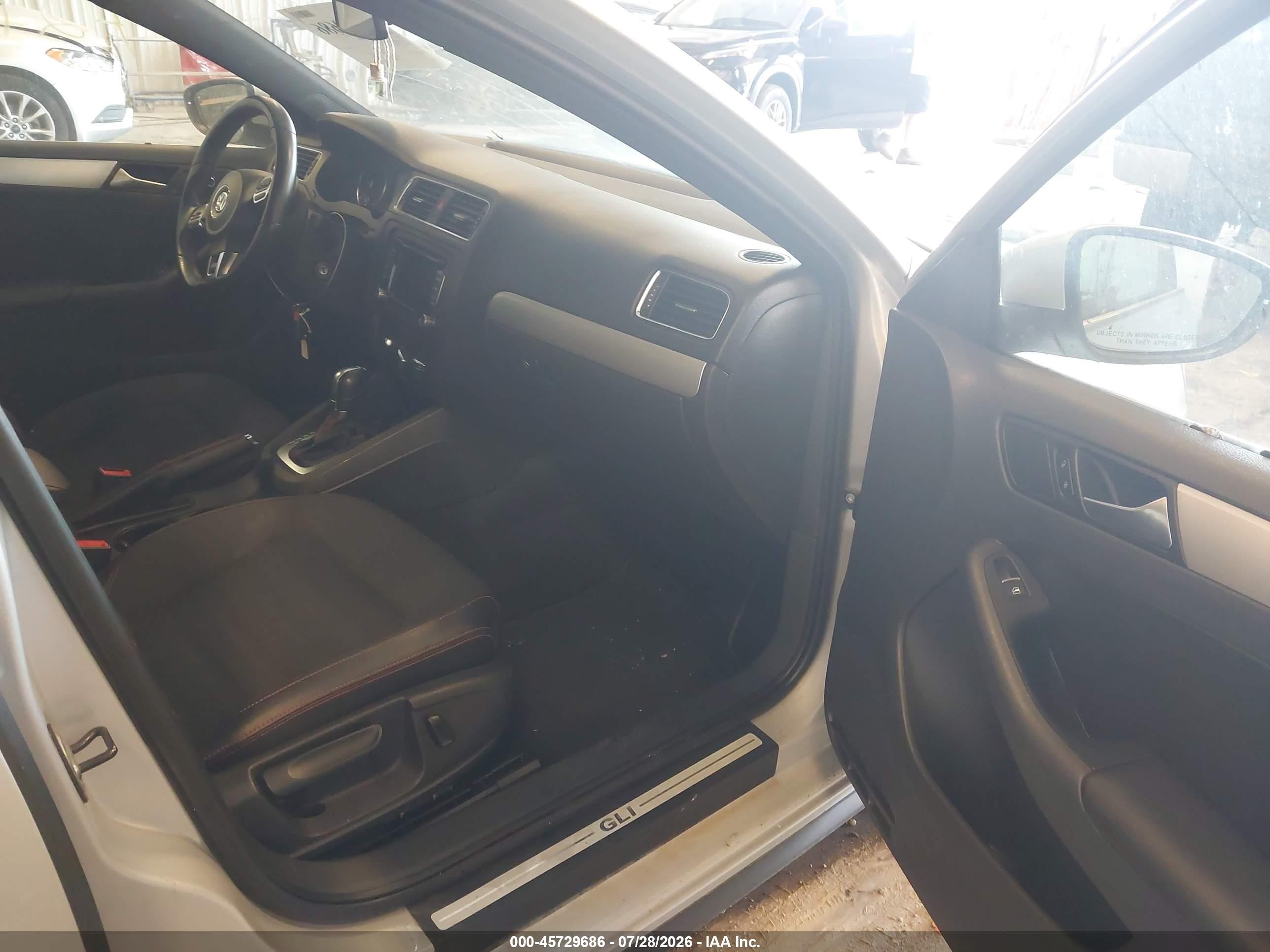 2013 Volkswagen Jetta Gli Silver vin: 3VW4S7AJ4DM285314