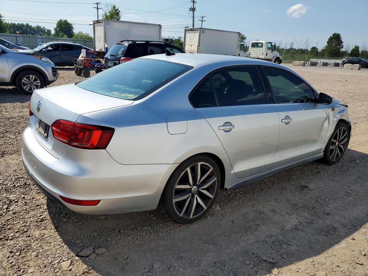 2014 Volkswagen Jetta Gli Silver vin: 3VW4S7AJ4EM211568