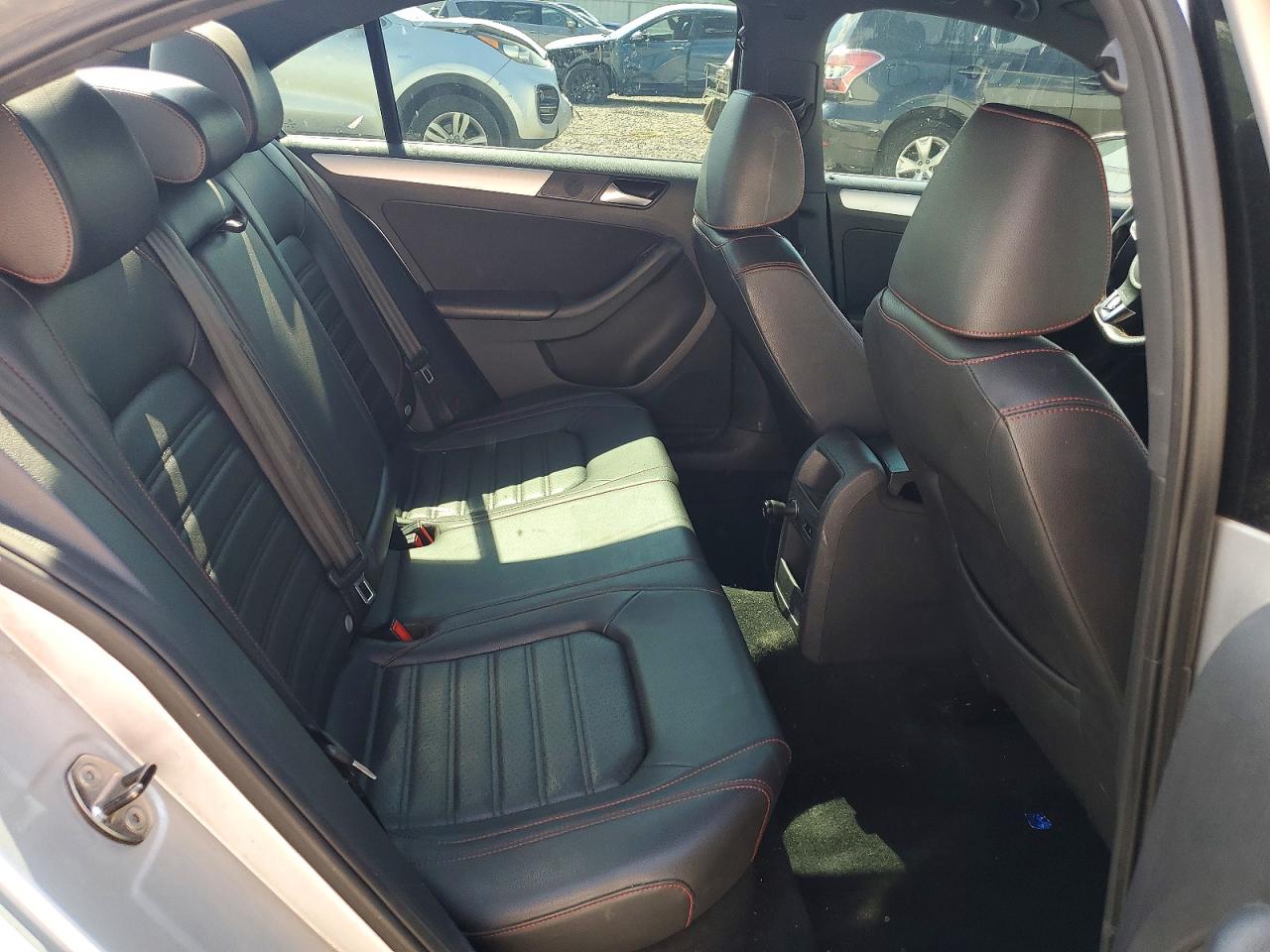 2014 Volkswagen Jetta Gli Silver vin: 3VW4S7AJ4EM211568
