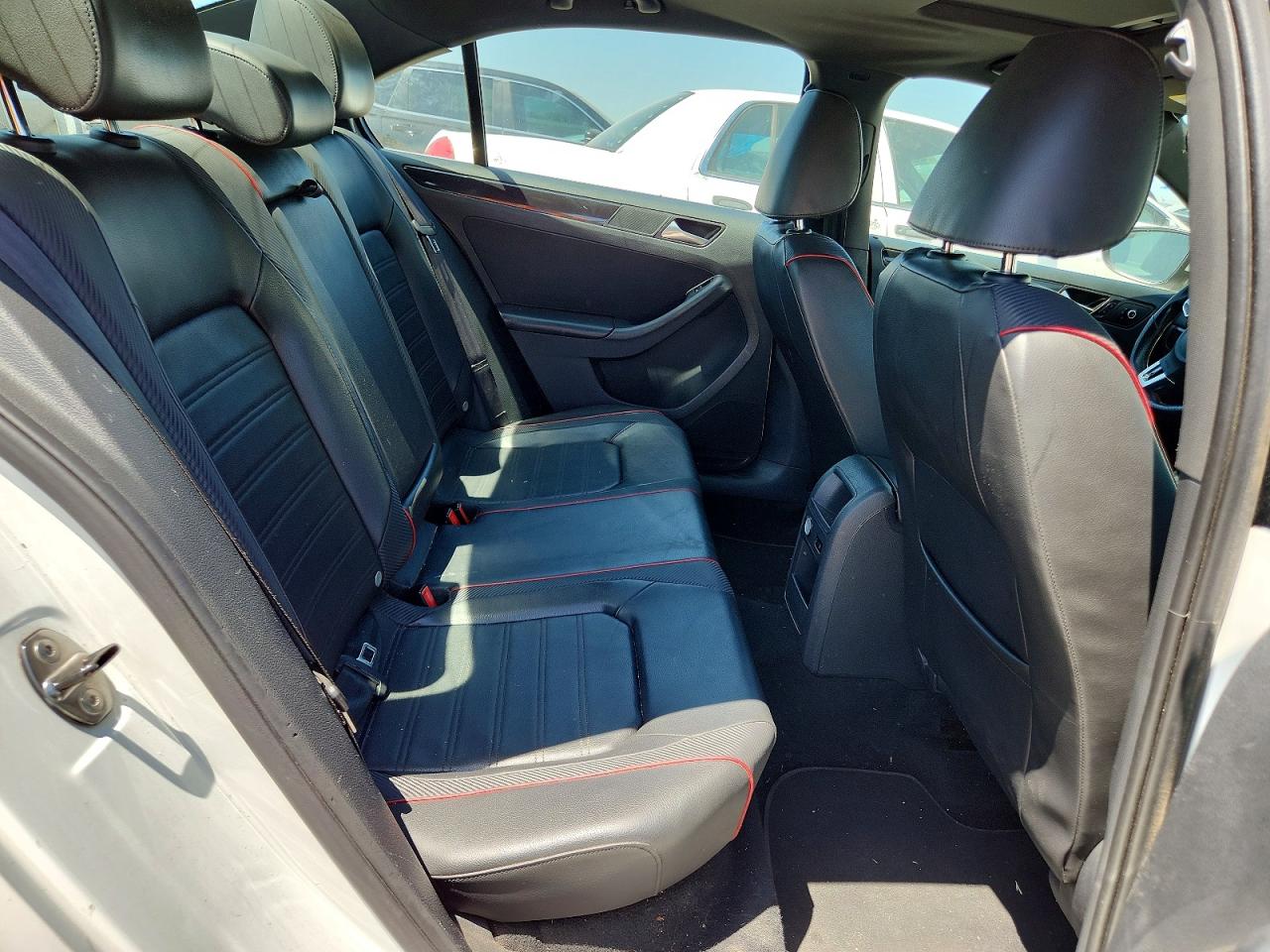 2014 Volkswagen Jetta Gli White vin: 3VW4S7AJ6EM329072