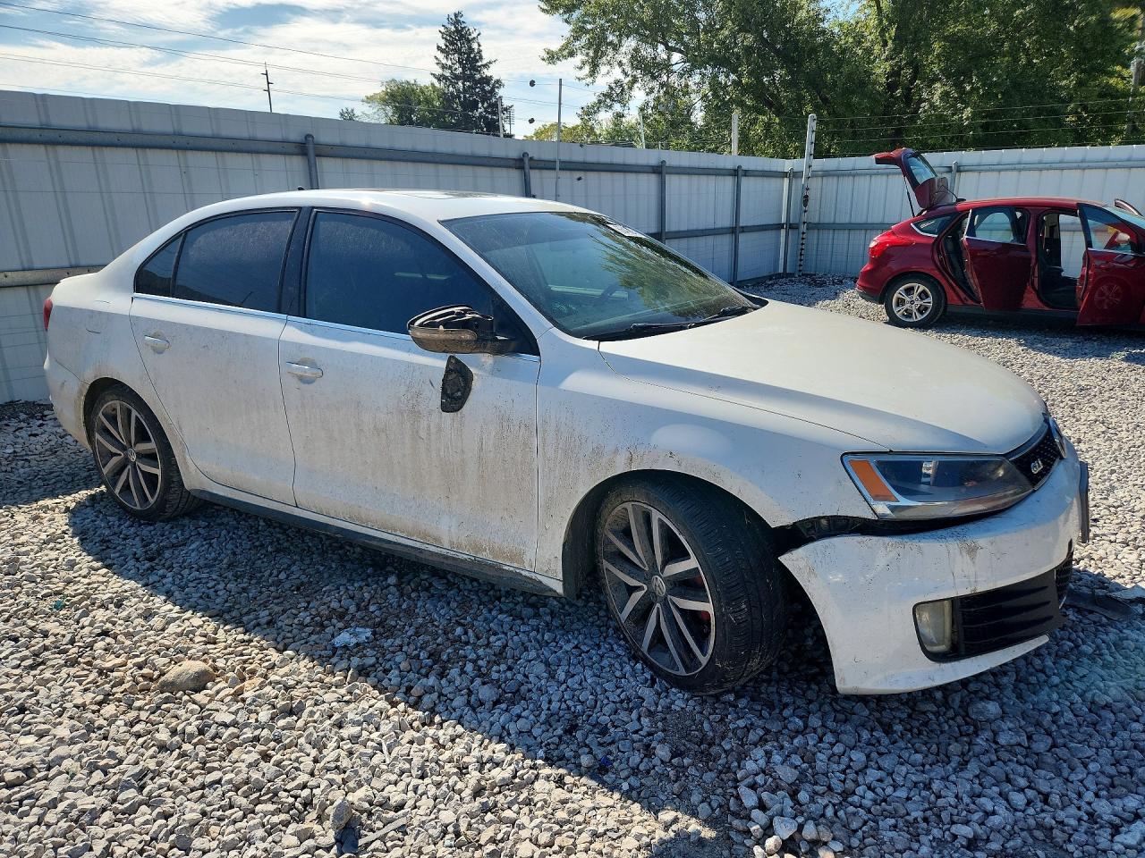 2014 Volkswagen Jetta Gli White vin: 3VW4S7AJ9EM209752