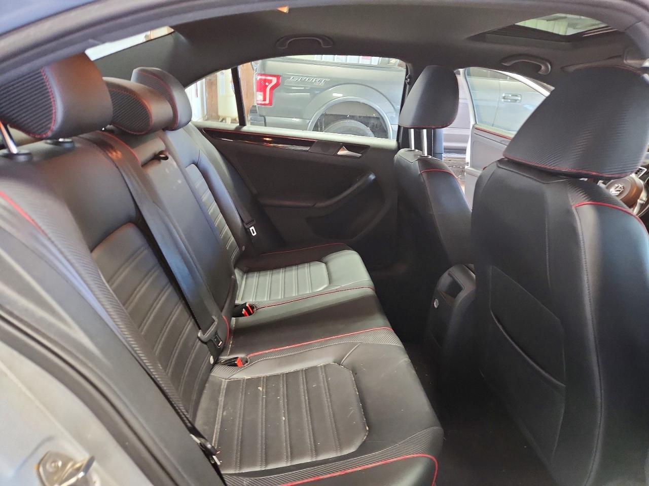 2015 Volkswagen Jetta Gli Silver vin: 3VW4S7AJXFM419357