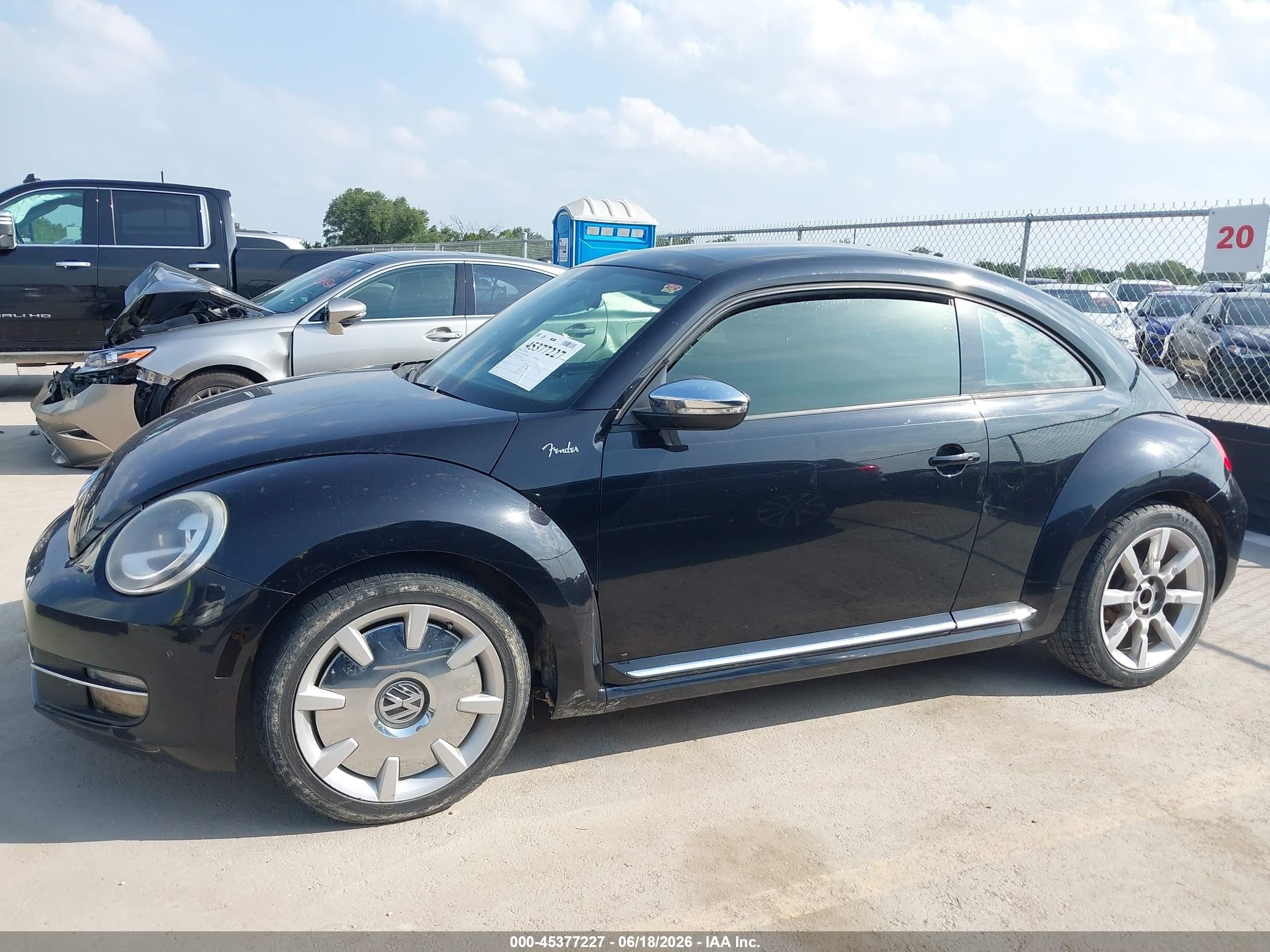 2013 Volkswagen Beetle 2.0t Fender Edition/2.0t Turbo/r-line Черный vin: 3VW4S7AT8DM685426