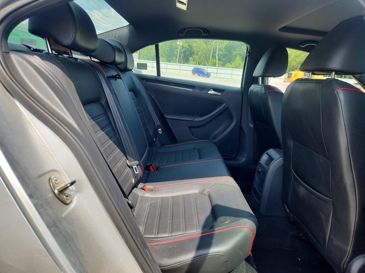 2014 Volkswagen Jetta Gli Silver vin: 3VW4T7AJ0EM311762