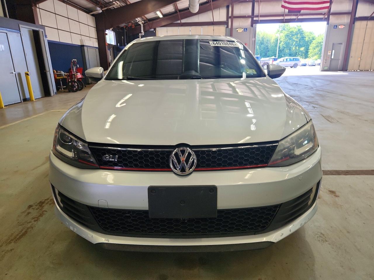 2014 Volkswagen Jetta Gli Silver vin: 3VW4T7AJ2EM292552