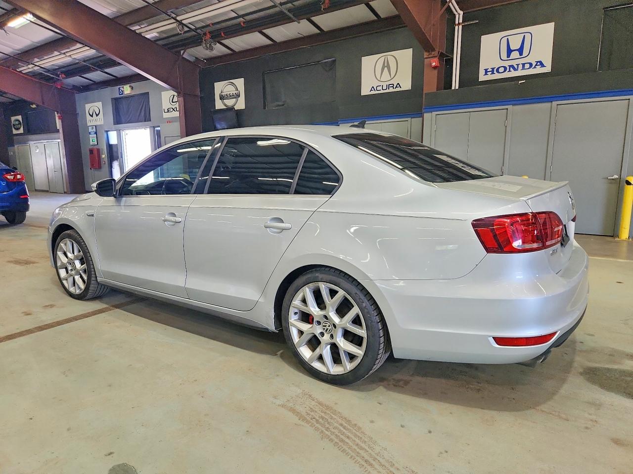 2014 Volkswagen Jetta Gli Silver vin: 3VW4T7AJ2EM292552