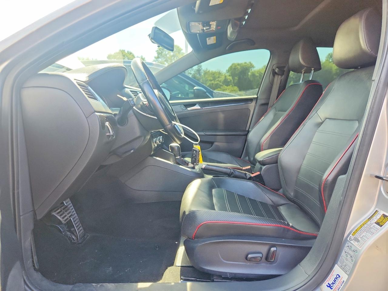 2014 Volkswagen Jetta Gli Silver vin: 3VW4T7AJ2EM292552