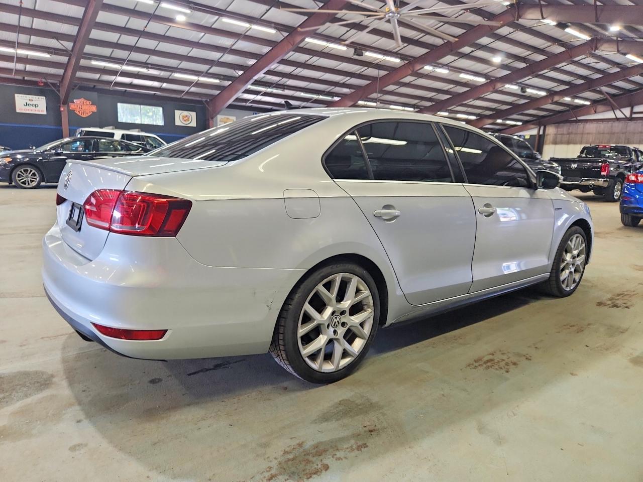 2014 Volkswagen Jetta Gli Silver vin: 3VW4T7AJ2EM292552