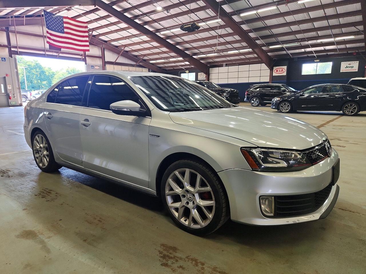 2014 Volkswagen Jetta Gli Silver vin: 3VW4T7AJ2EM292552