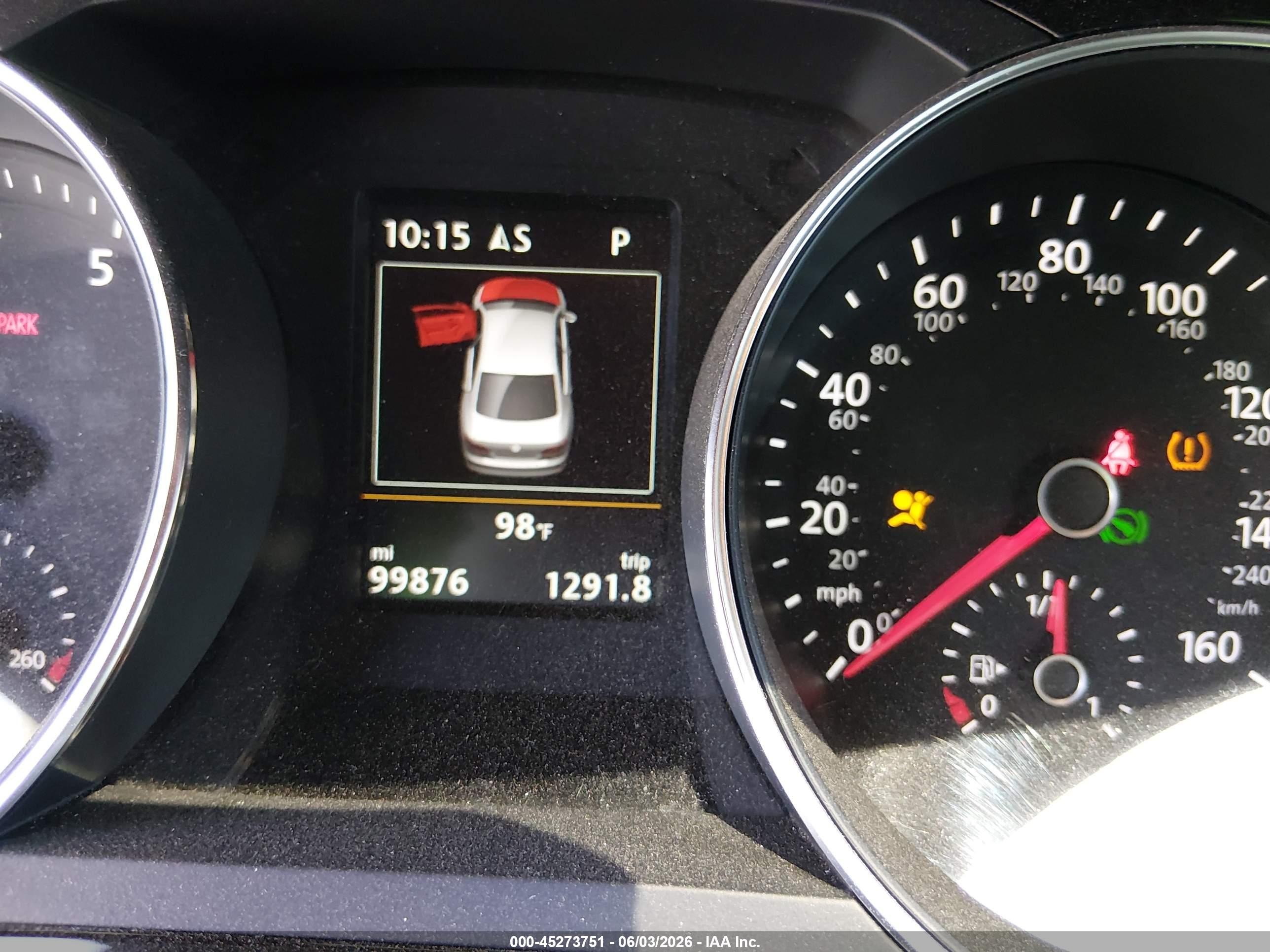 2017 Volkswagen Jetta Gli White vin: 3VW4T7AJ2HM327420