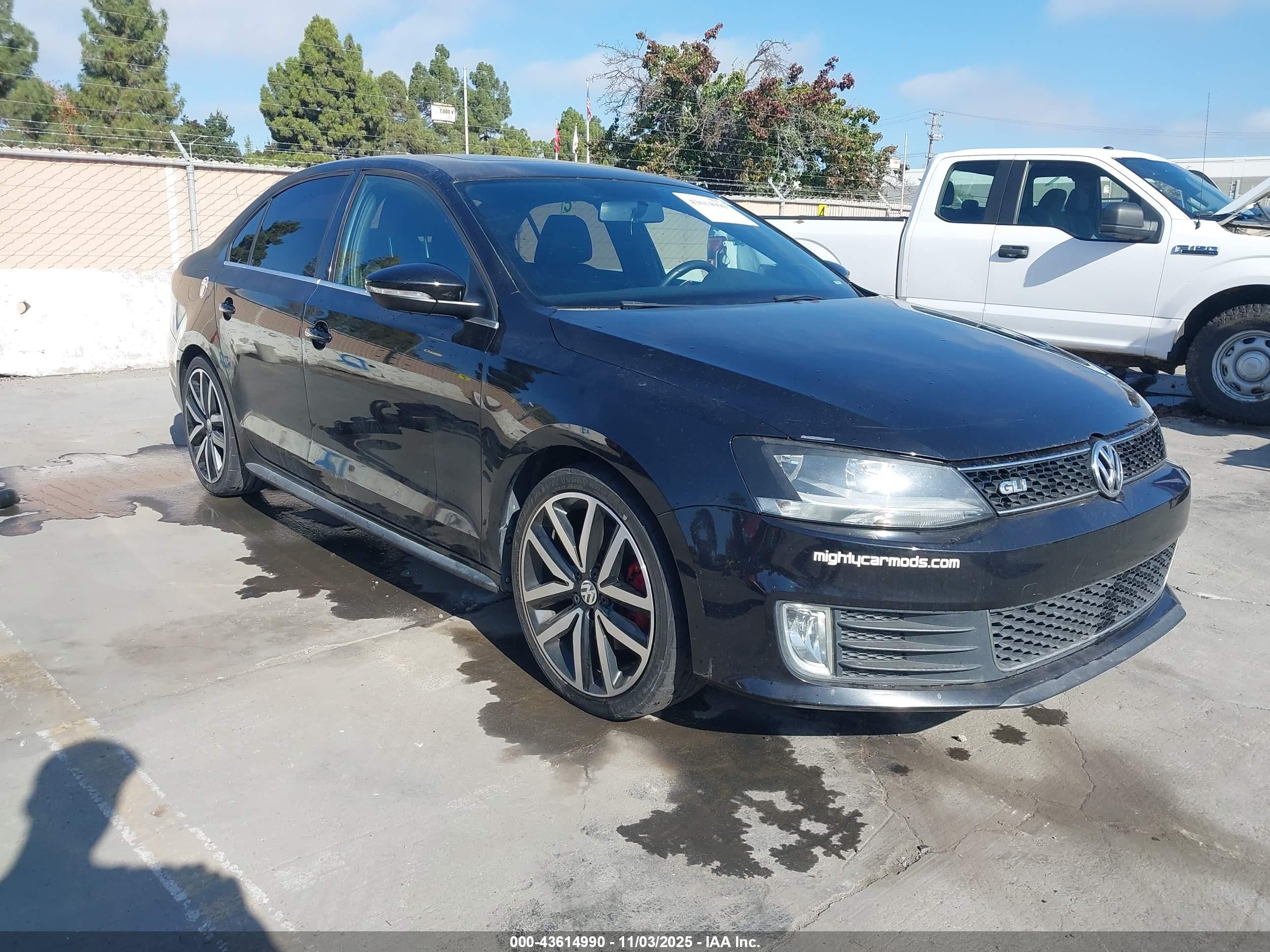 3VW4T7AJ3DM448063