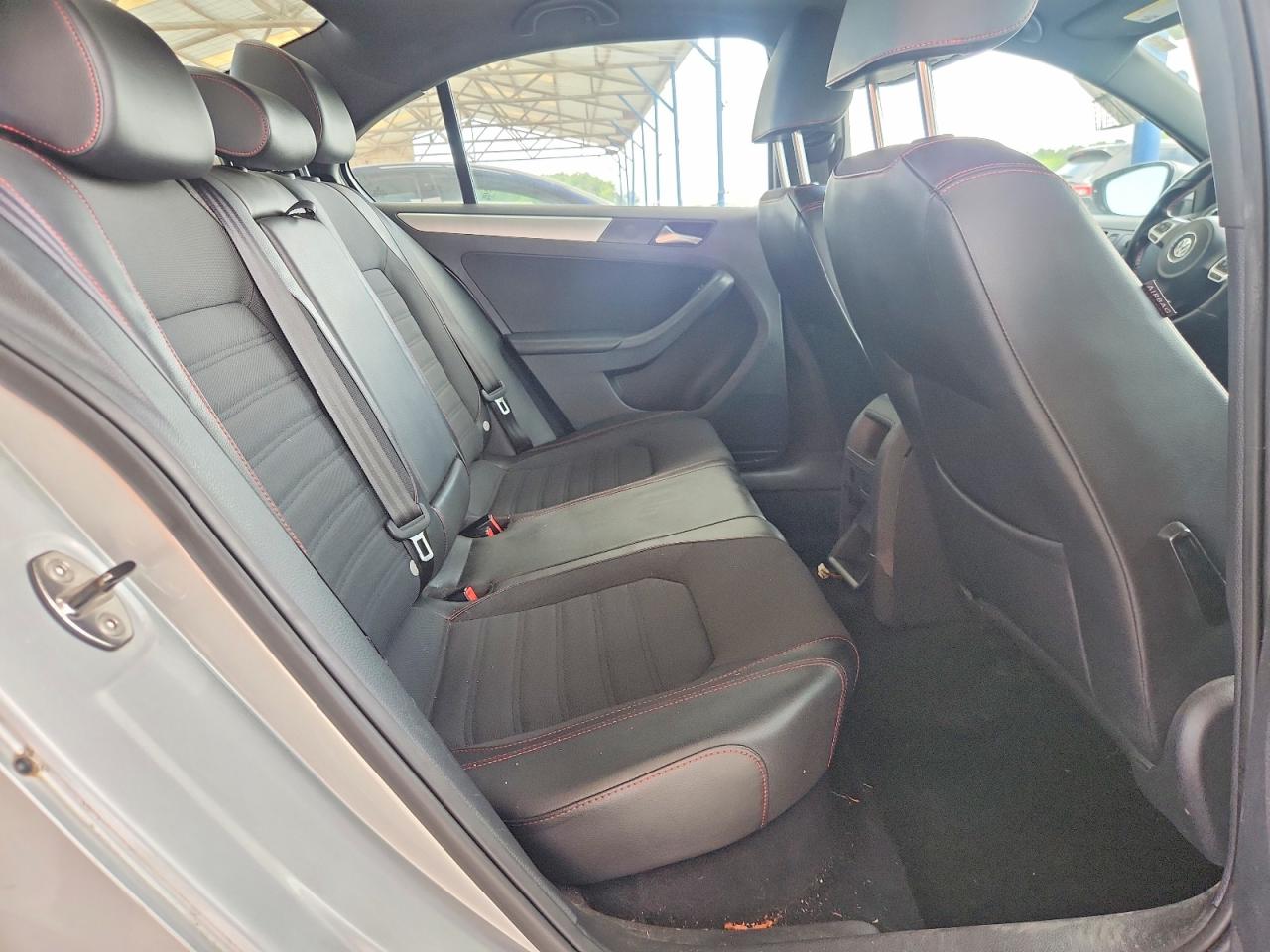 2013 Volkswagen Jetta Gli Silver vin: 3VW4T7AJ4DM306224