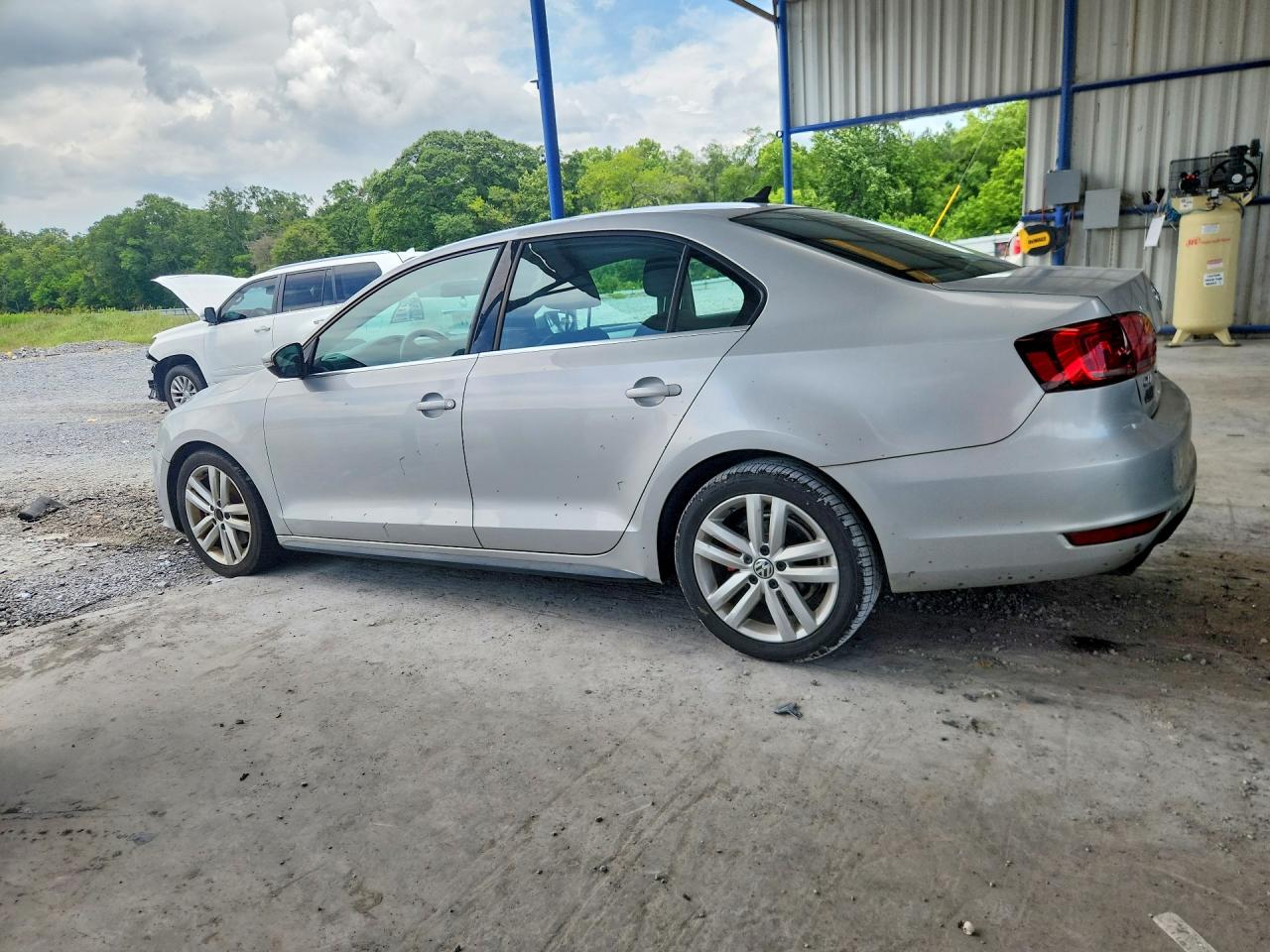 2013 Volkswagen Jetta Gli Silver vin: 3VW4T7AJ4DM306224