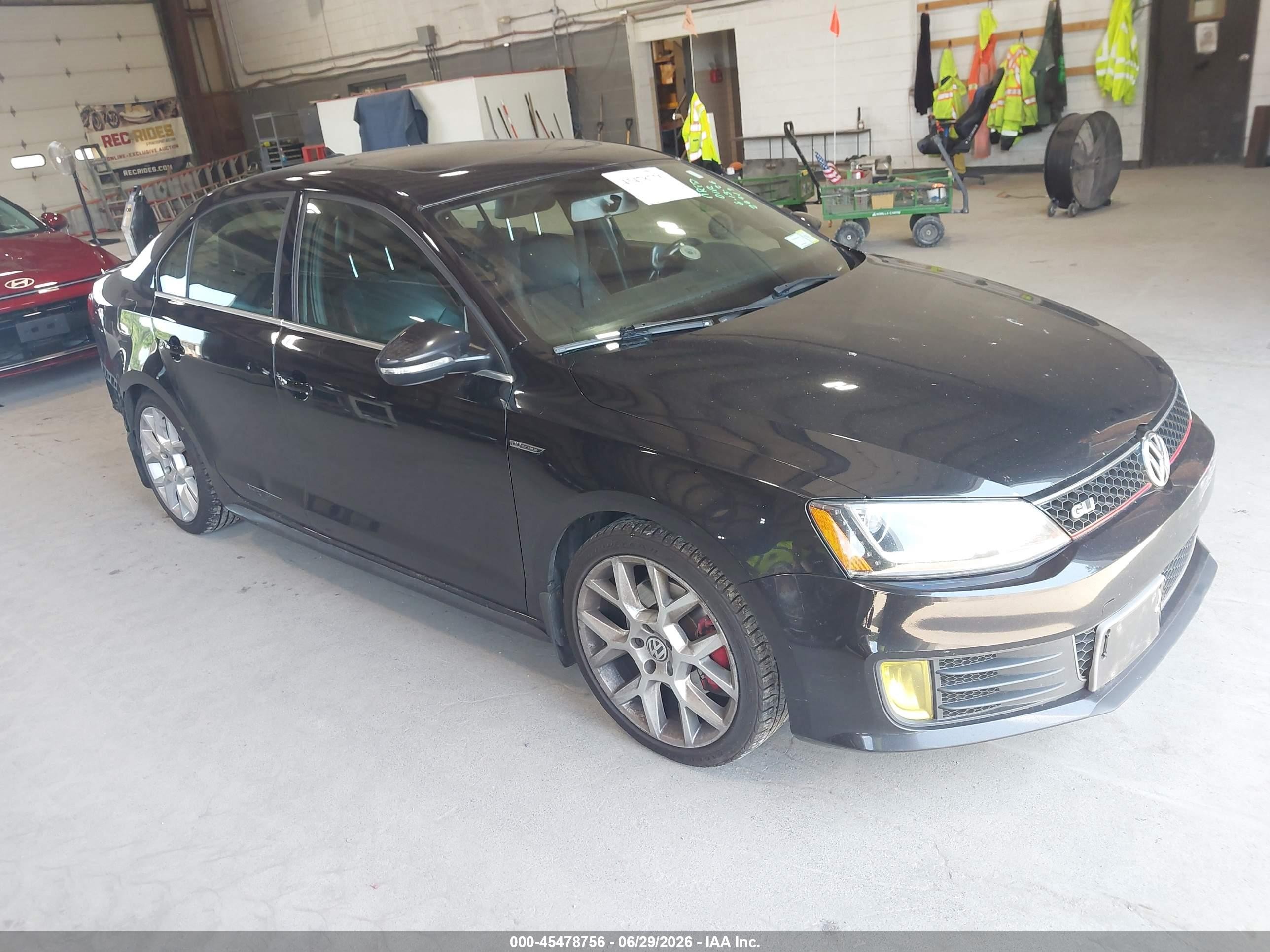 3VW4T7AJ5EM308629