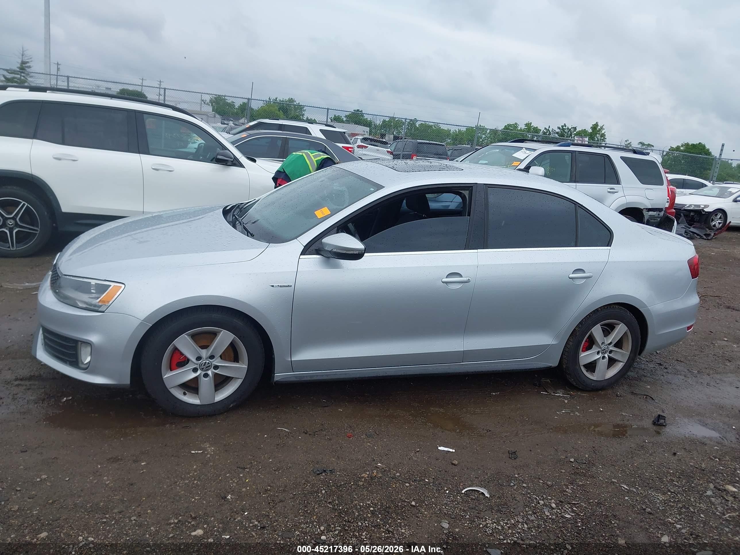 2014 Volkswagen Jetta Gli Edition 30 Silver vin: 3VW4T7AJ7EM329871