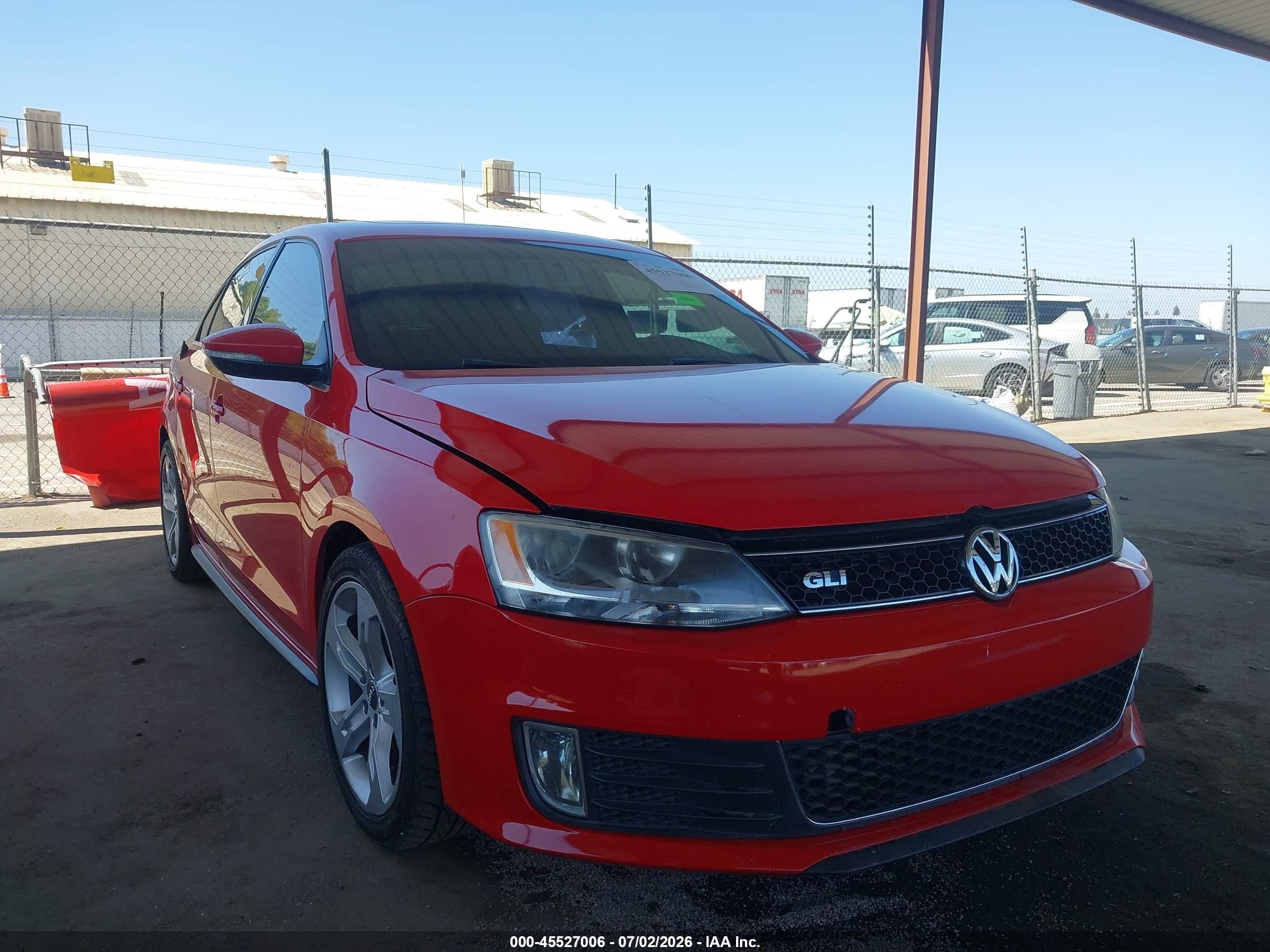 3VW4T7AJXDM286643