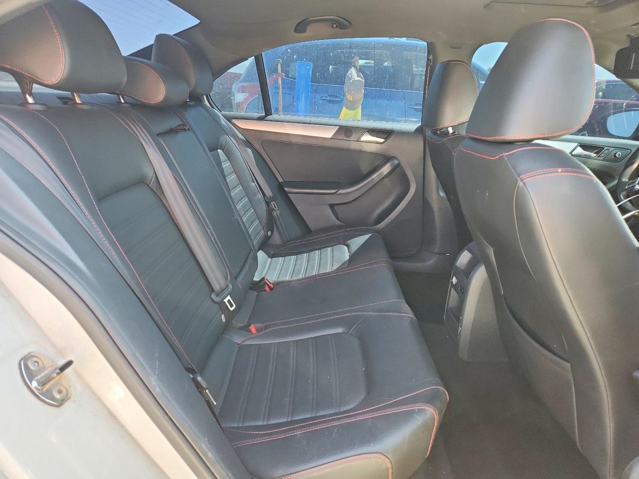 2013 Volkswagen Jetta Gli White vin: 3VW4T7AJXDM291096