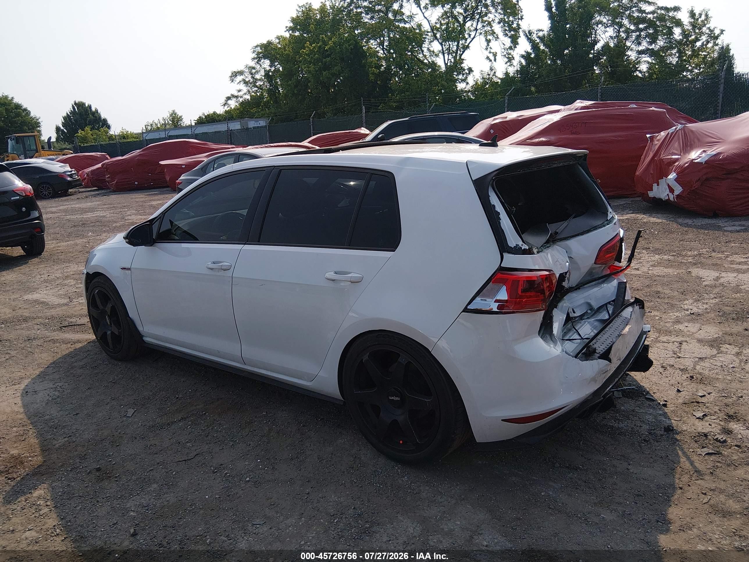2015 Volkswagen Golf Gti 2.0t Se 4-door White vin: 3VW4T7AU0FM084567