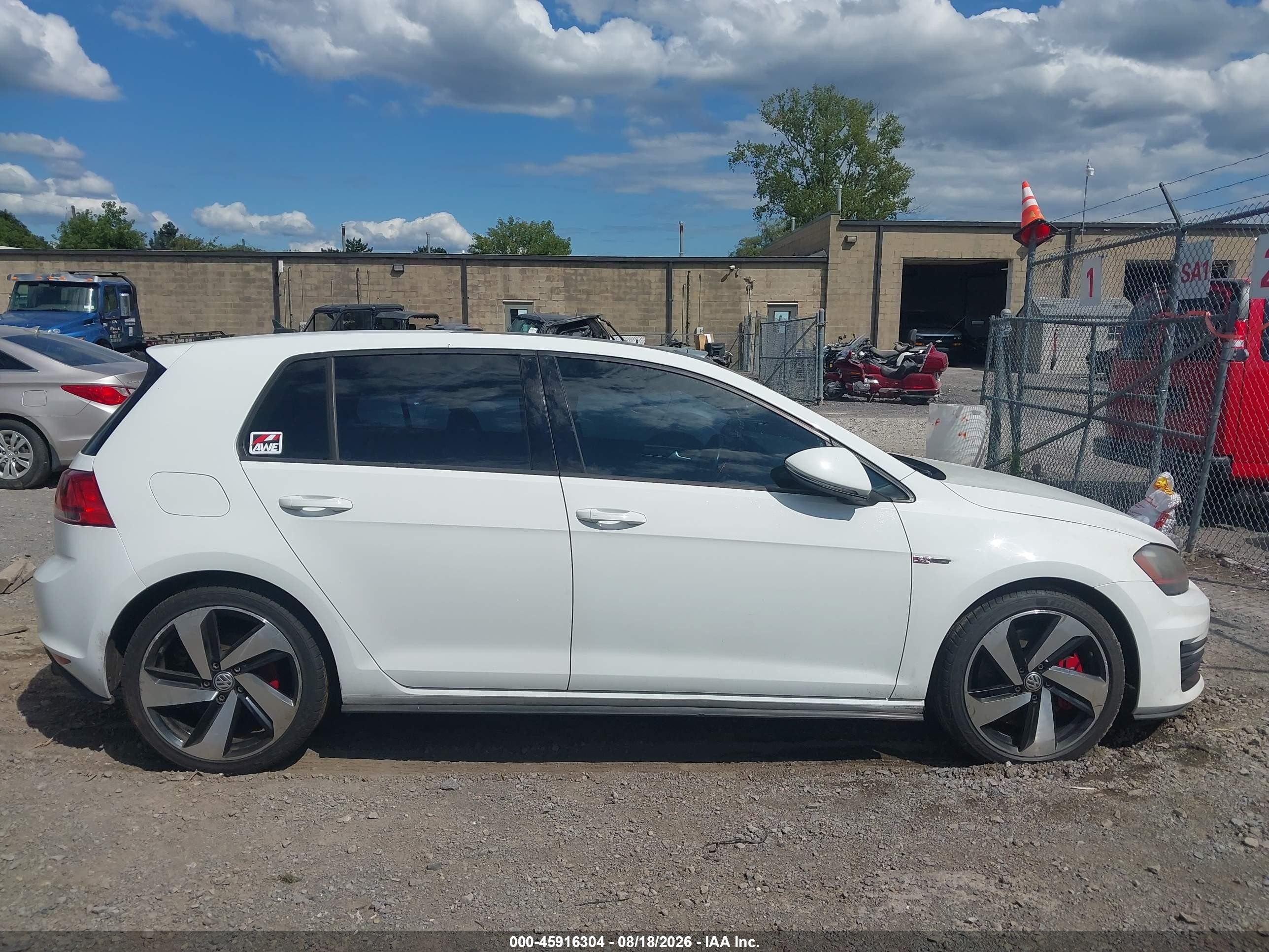 2015 Volkswagen Golf Gti 2.0t Autobahn 4-door White vin: 3VW4T7AU7FM002575