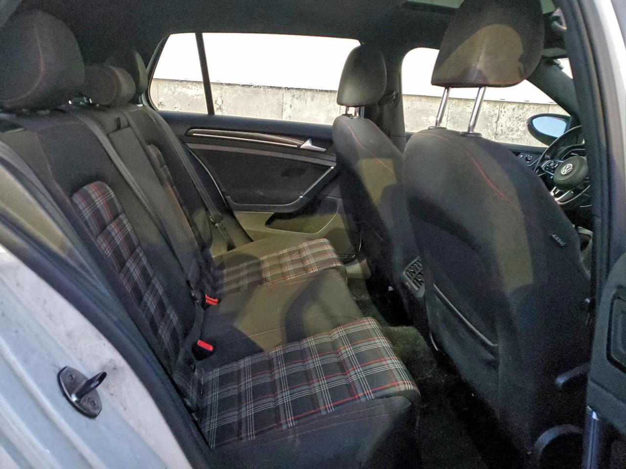 2015 Volkswagen Gti White vin: 3VW4T7AU8FM064647