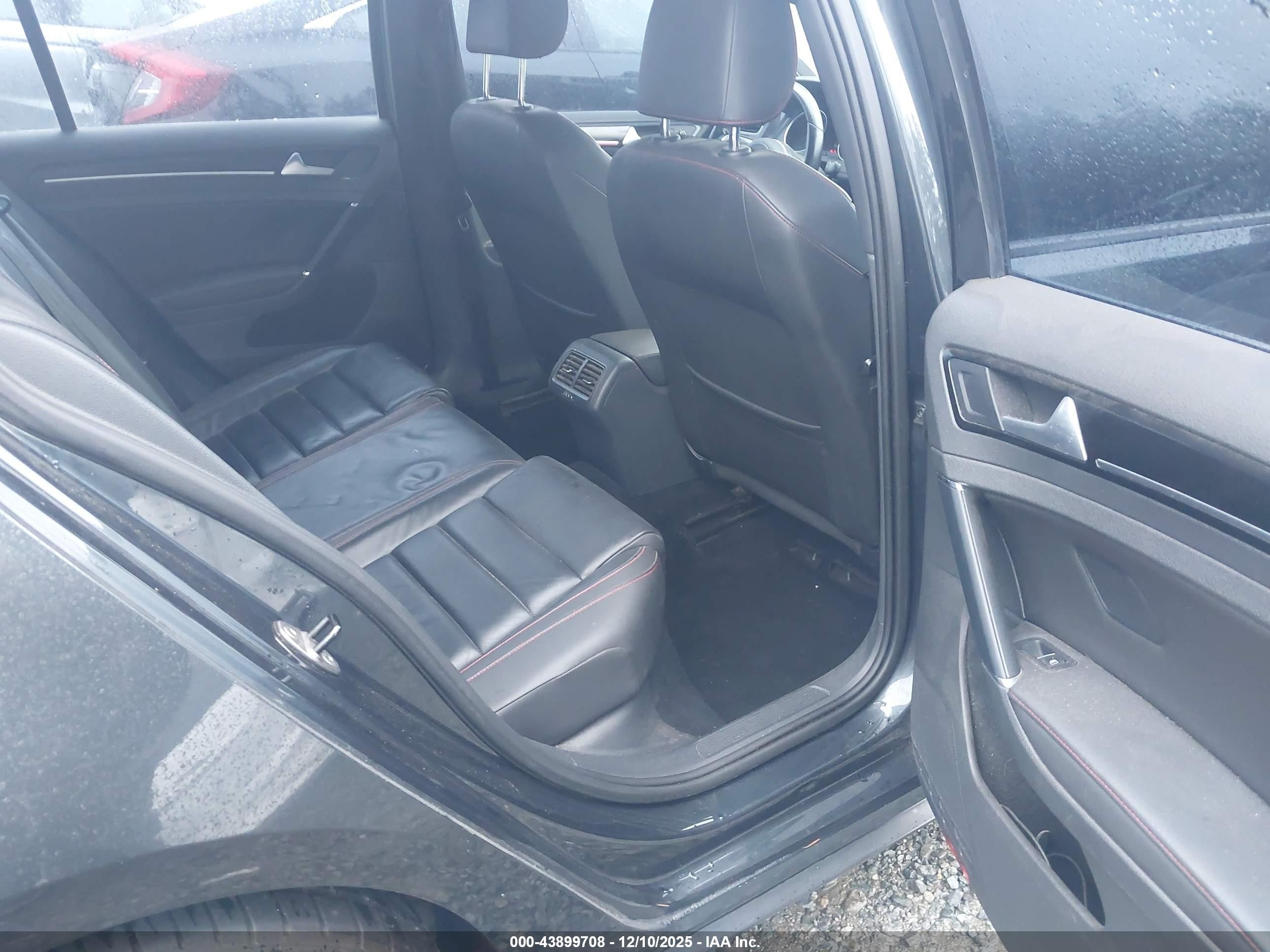 2015 Volkswagen Golf Gti 2.0t Se 4-door Gray vin: 3VW4T7AUXFM069994