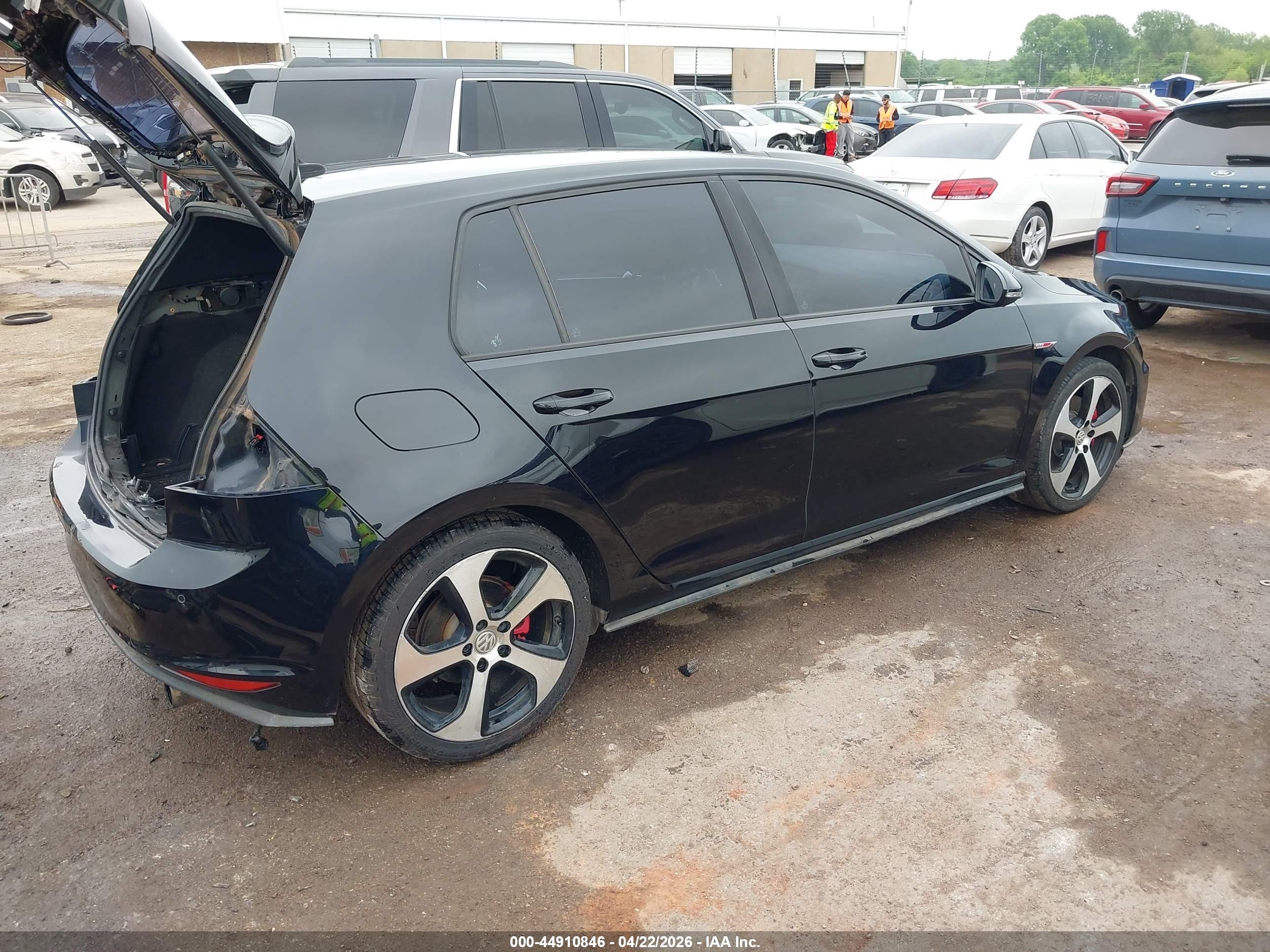 2015 Volkswagen Golf Gti 2.0t S 4-door Черный vin: 3VW4T7AUXFM091056