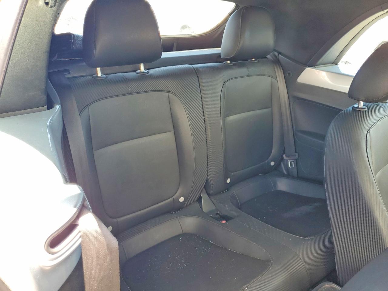2014 Volkswagen Beetle Silver vin: 3VW507AT1EM821715