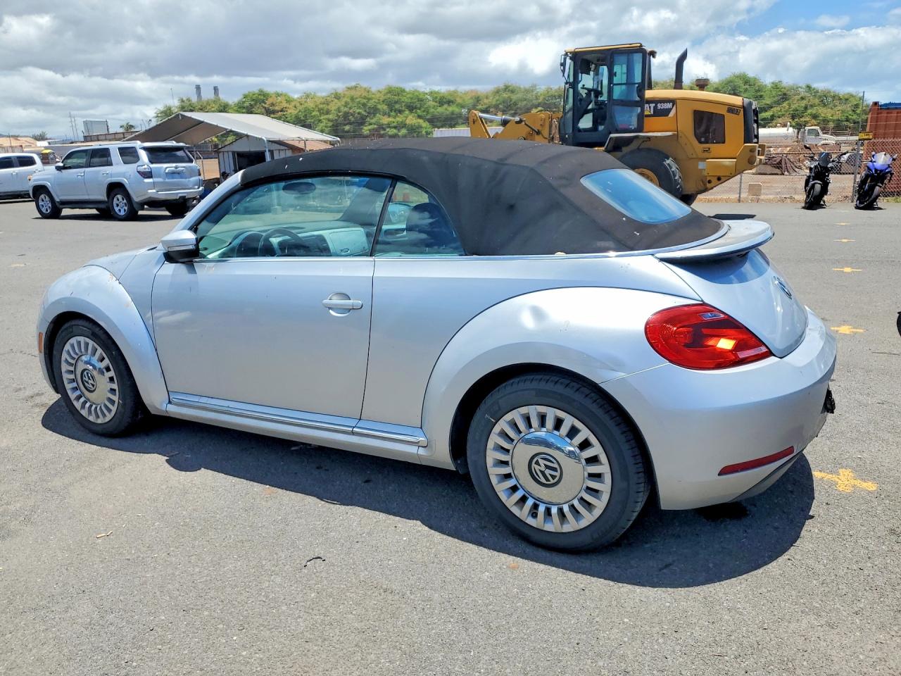 2014 Volkswagen Beetle Silver vin: 3VW507AT1EM821715