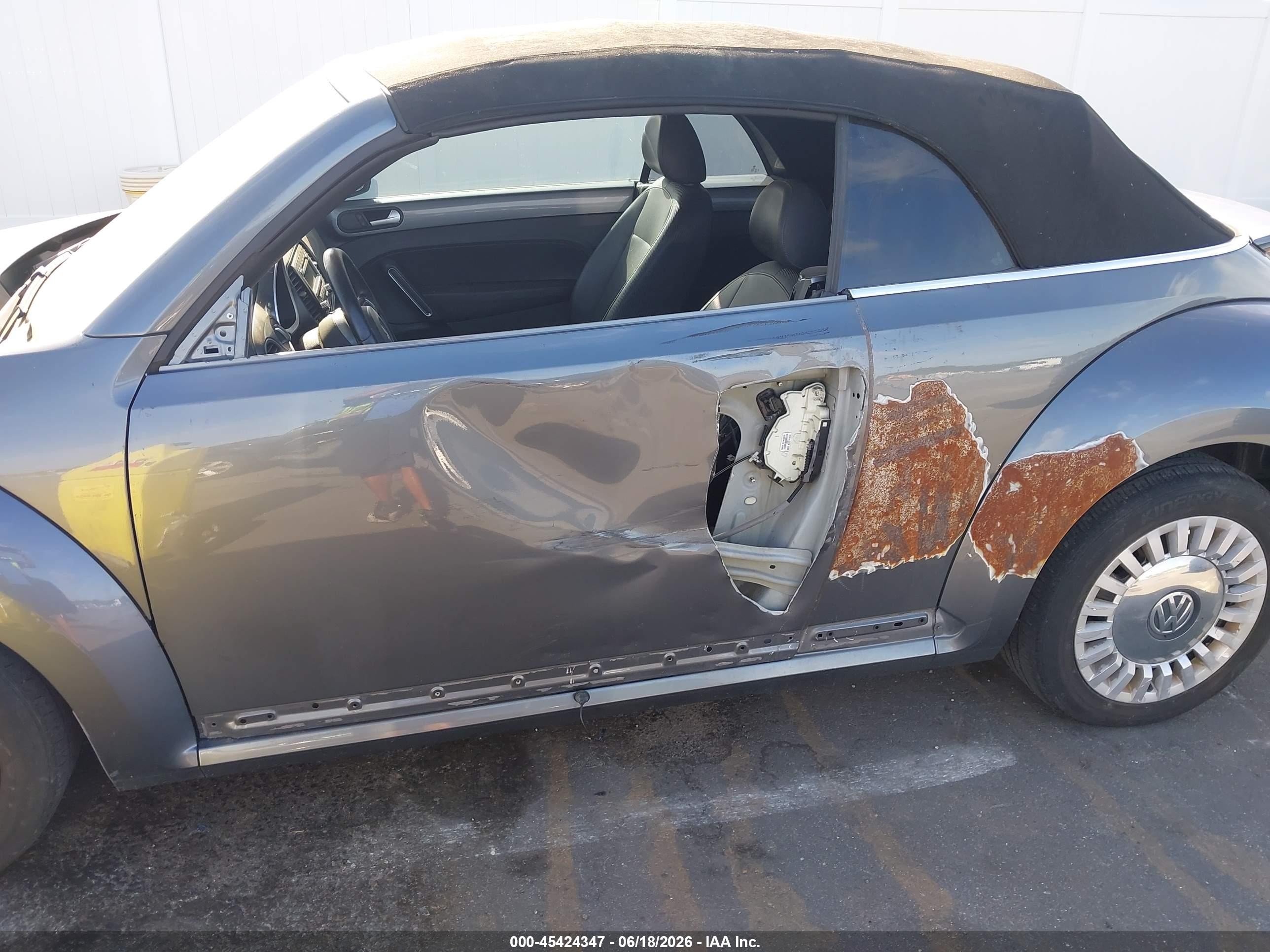 2014 Volkswagen Beetle 1.8t Gray vin: 3VW507AT9EM819971