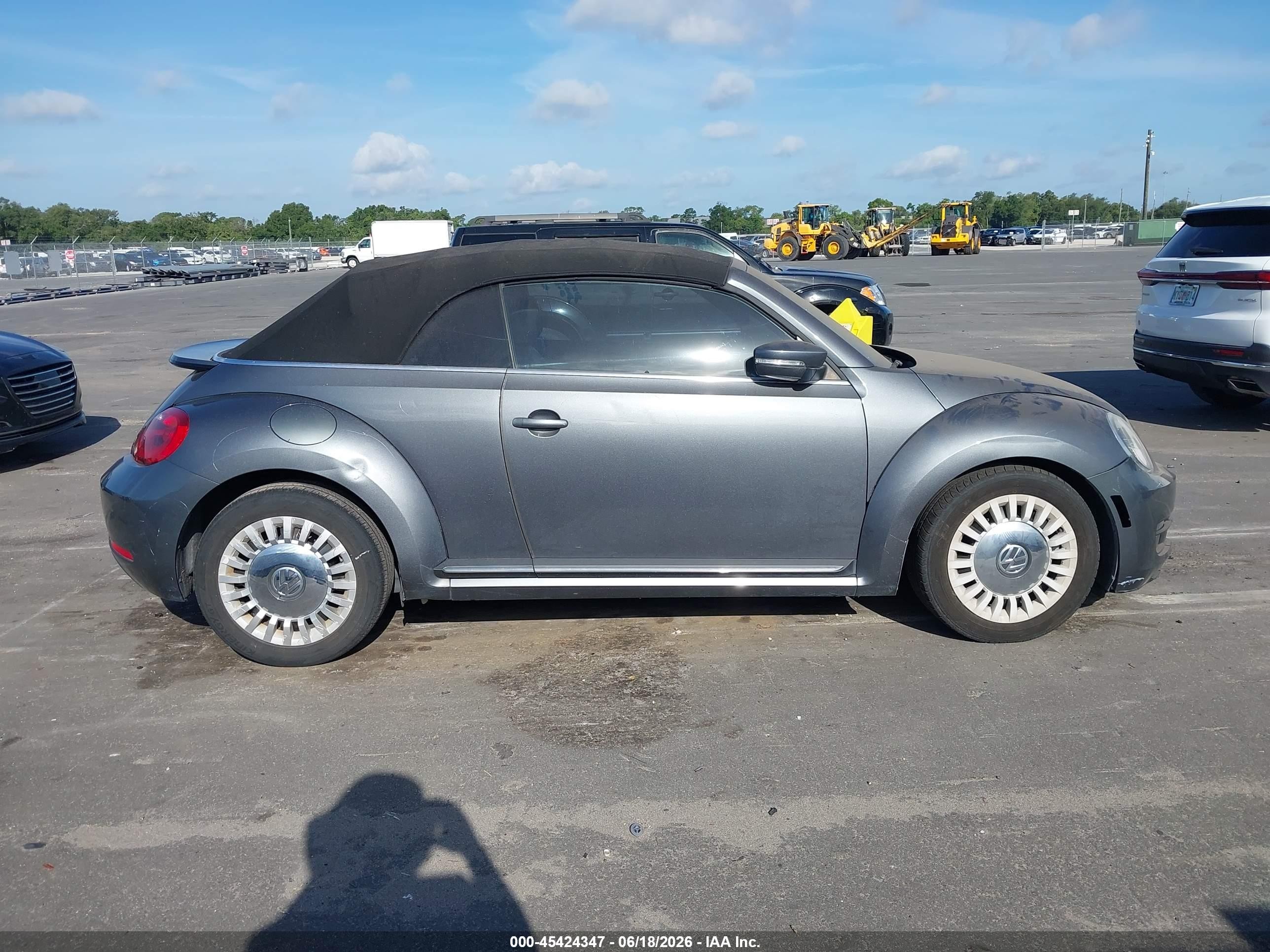2014 Volkswagen Beetle 1.8t Gray vin: 3VW507AT9EM819971