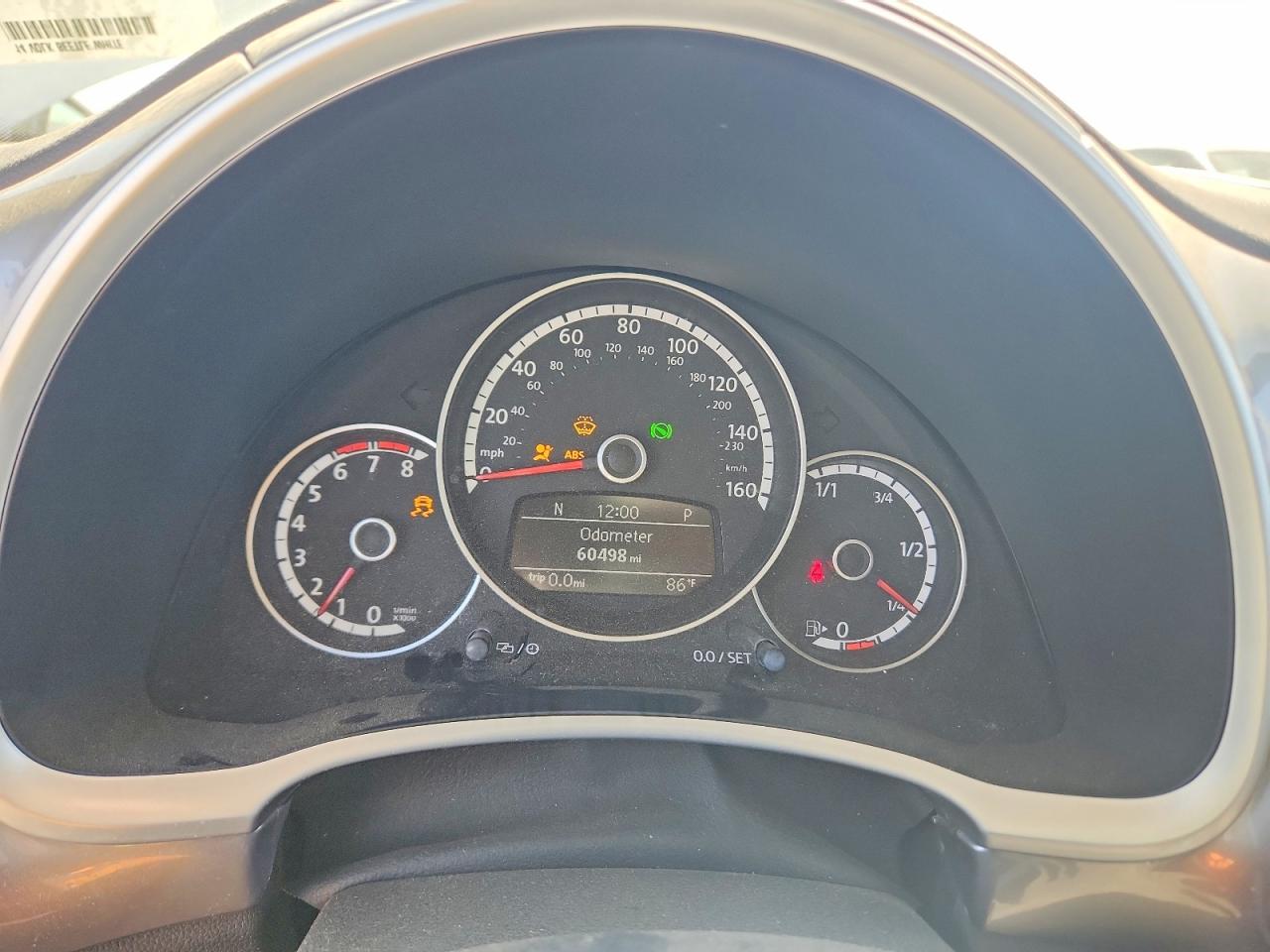2014 Volkswagen Beetle White vin: 3VW517AT0EM816289