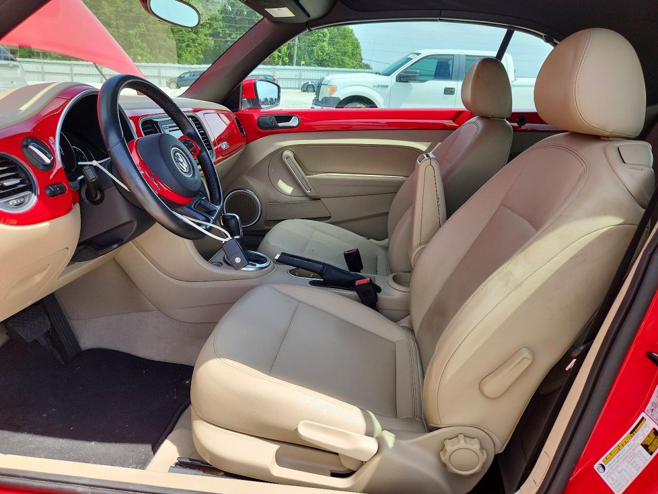 2014 Volkswagen Beetle Red vin: 3VW517AT0EM823162