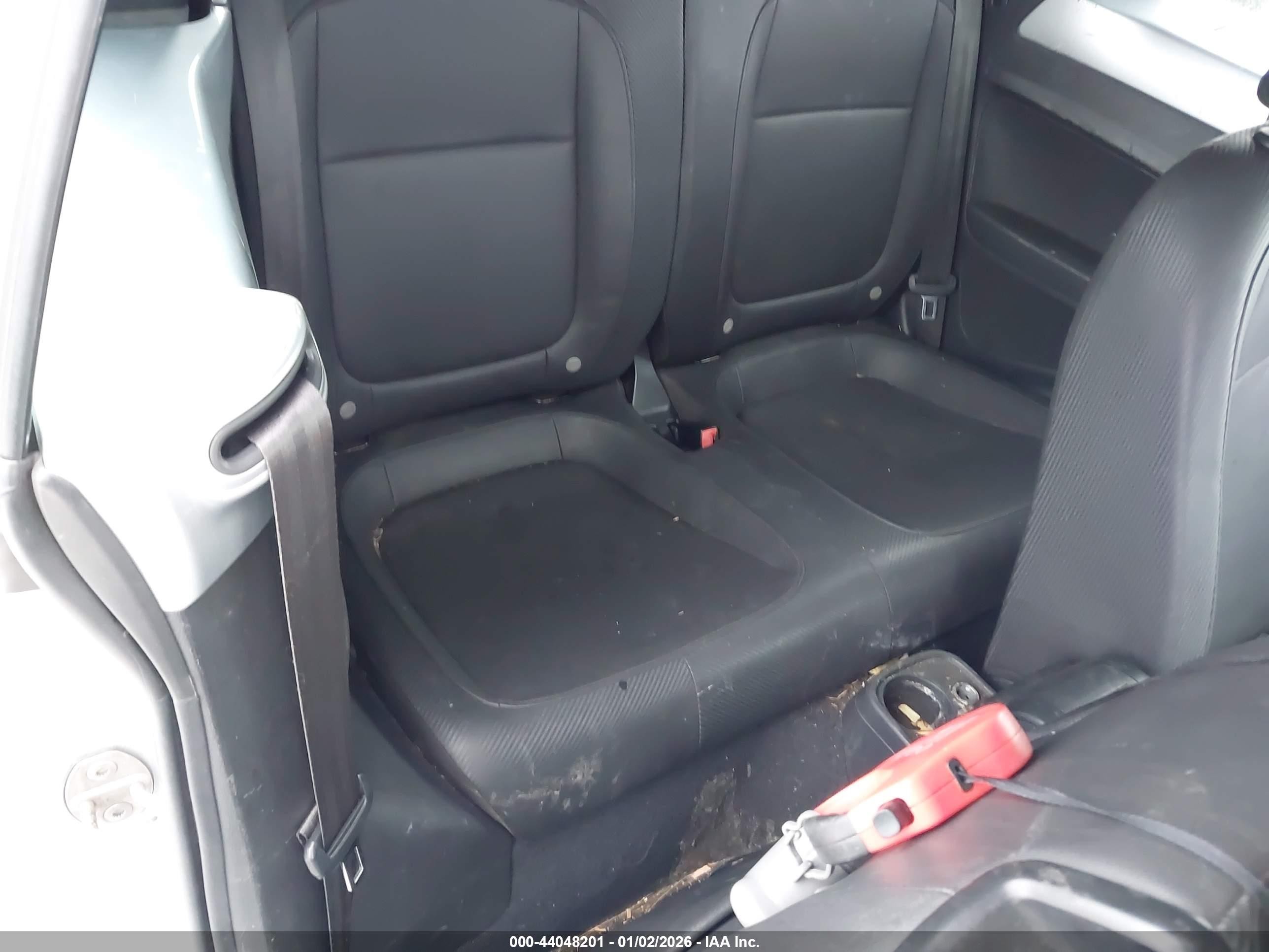2015 Volkswagen Beetle 1.8t Серебряный vin: 3VW517AT0FM812700