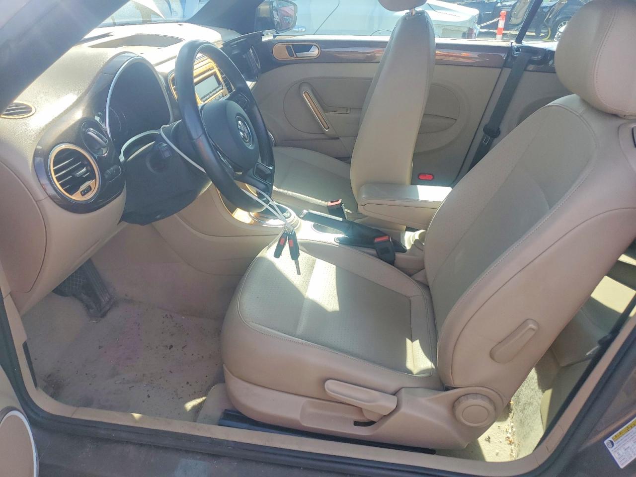2015 Volkswagen Beetle 1.8t Brown vin: 3VW517AT0FM821283