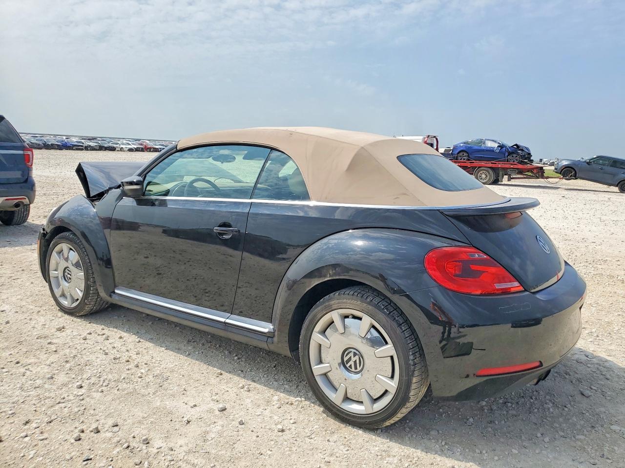 2015 Volkswagen Beetle 1.8t Черный vin: 3VW517AT1FM802872
