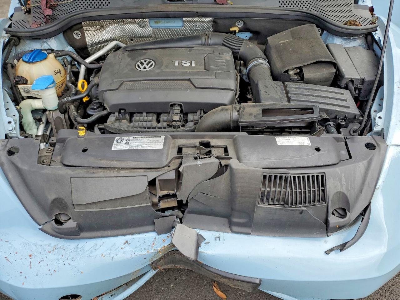 2015 Volkswagen Beetle 1.8t Blue vin: 3VW517AT2FM807451