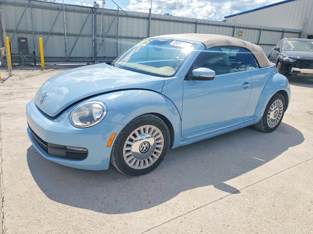 3VW517AT2FM818241