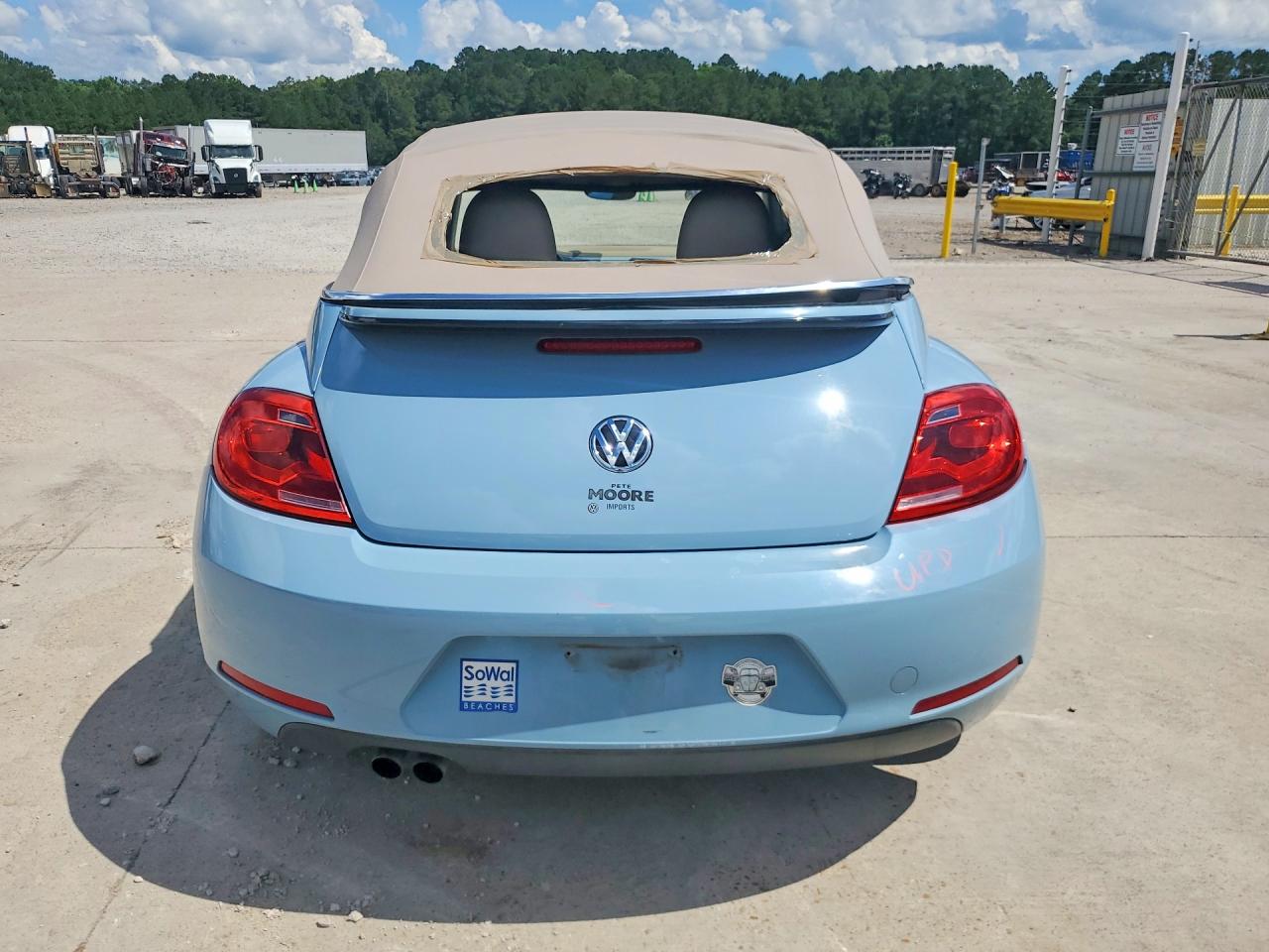 2015 Volkswagen Beetle 1.8t Blue vin: 3VW517AT2FM818241