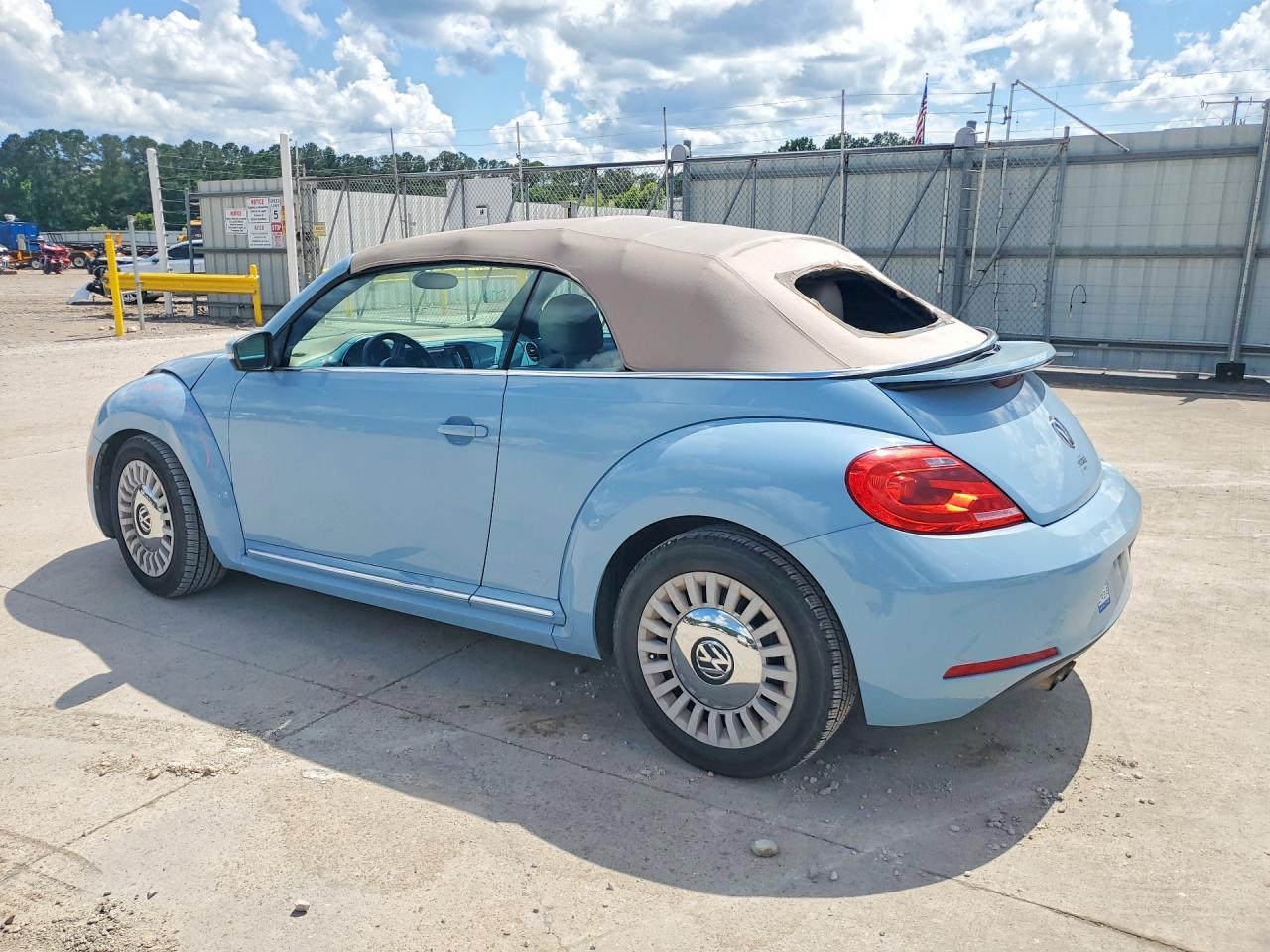 2015 Volkswagen Beetle 1.8t Blue vin: 3VW517AT2FM818241