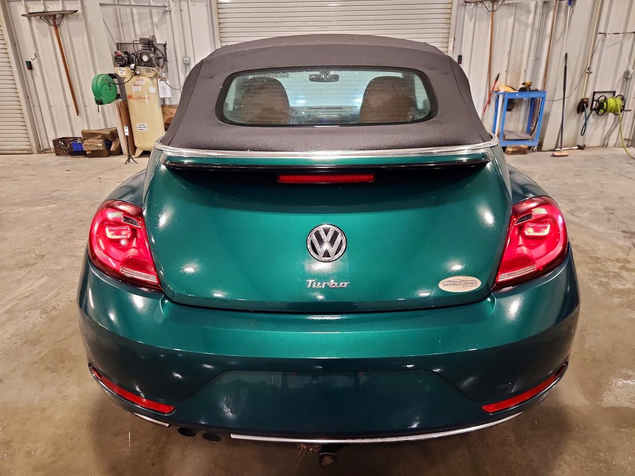 2017 Volkswagen Beetle S/se Green vin: 3VW517AT2HM809946