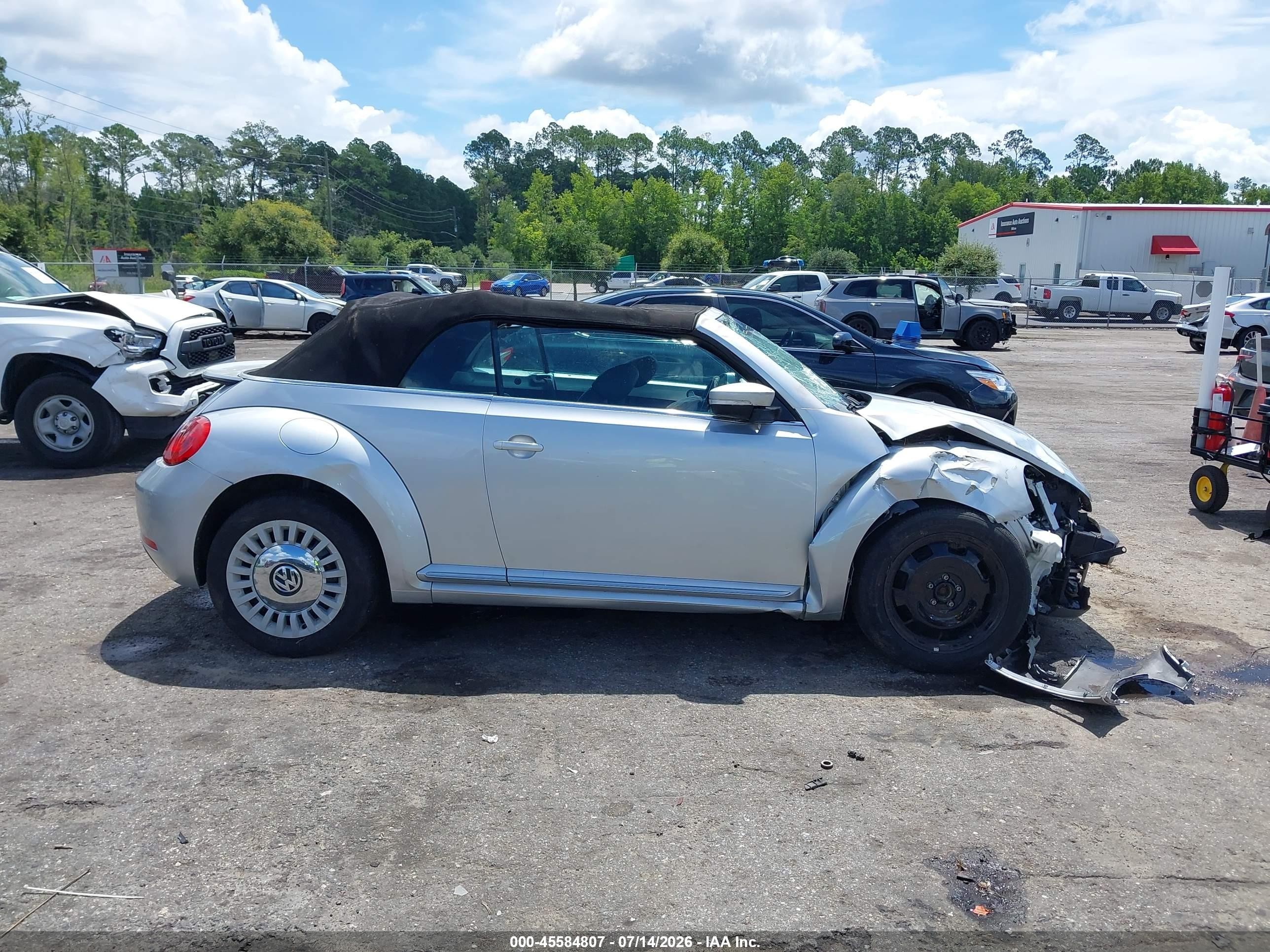 2015 Volkswagen Beetle 1.8t Silver vin: 3VW517AT4FM814708