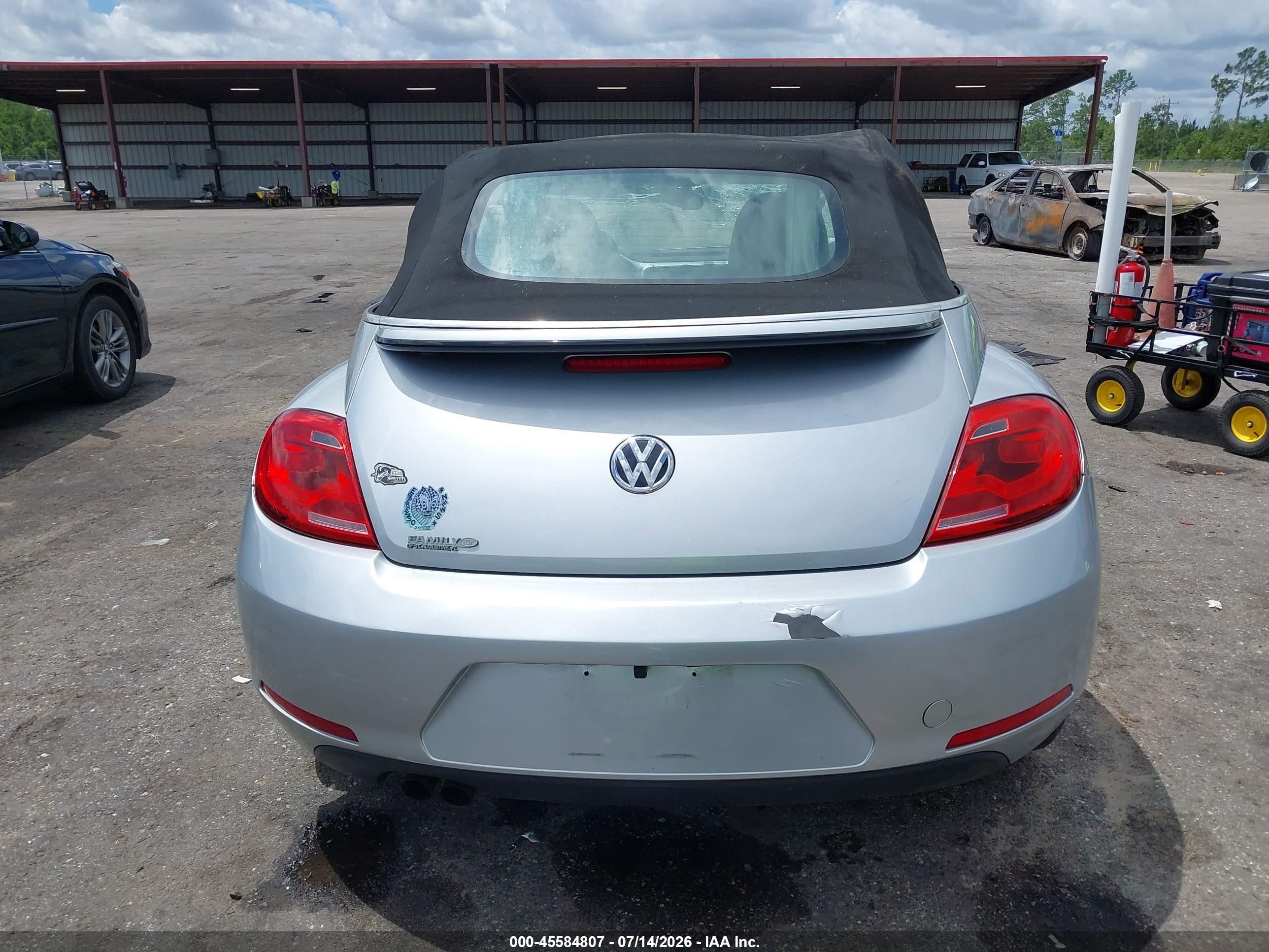 2015 Volkswagen Beetle 1.8t Silver vin: 3VW517AT4FM814708