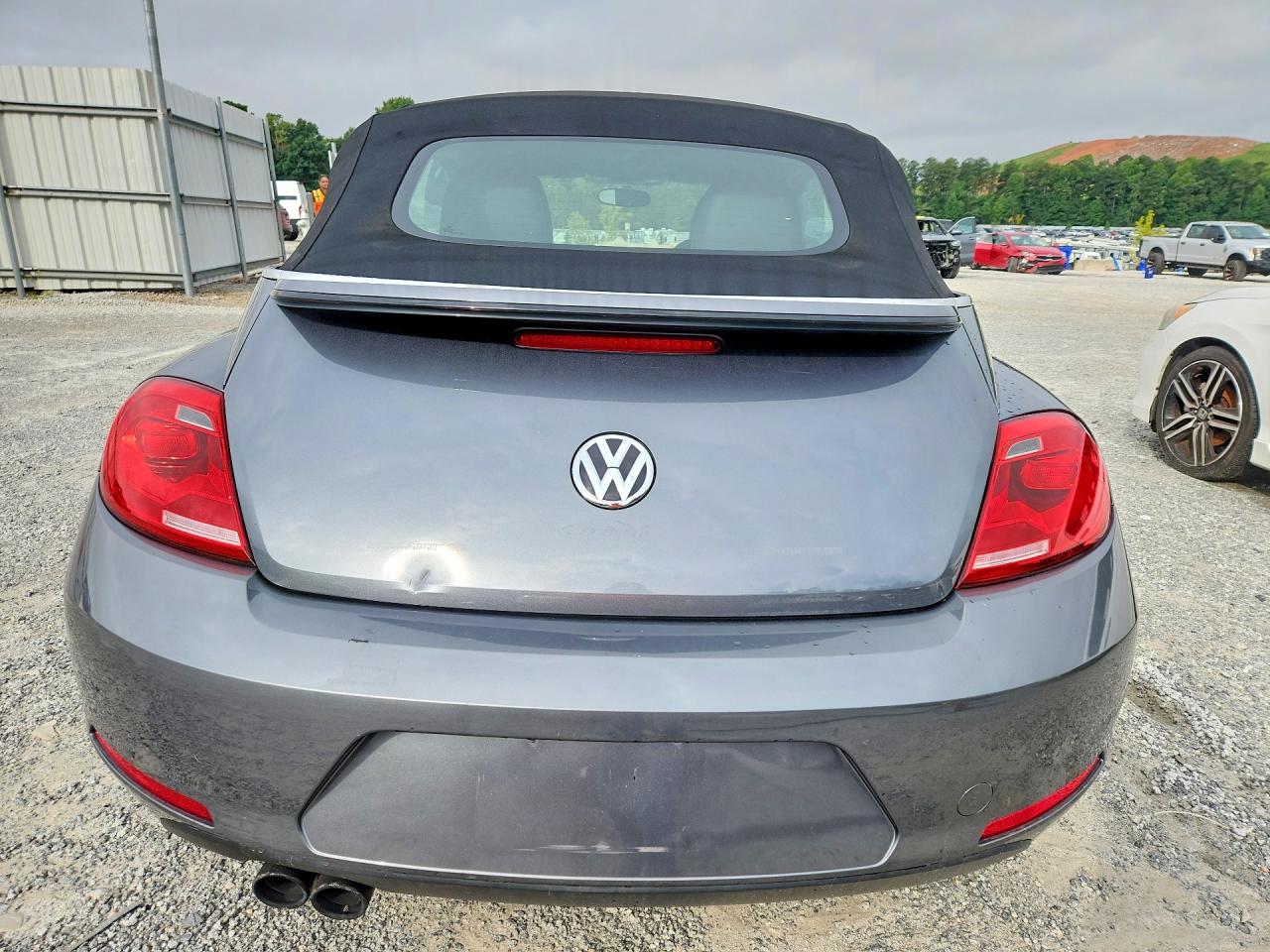 2015 Volkswagen Beetle 1.8t Gray vin: 3VW517AT5FM802616