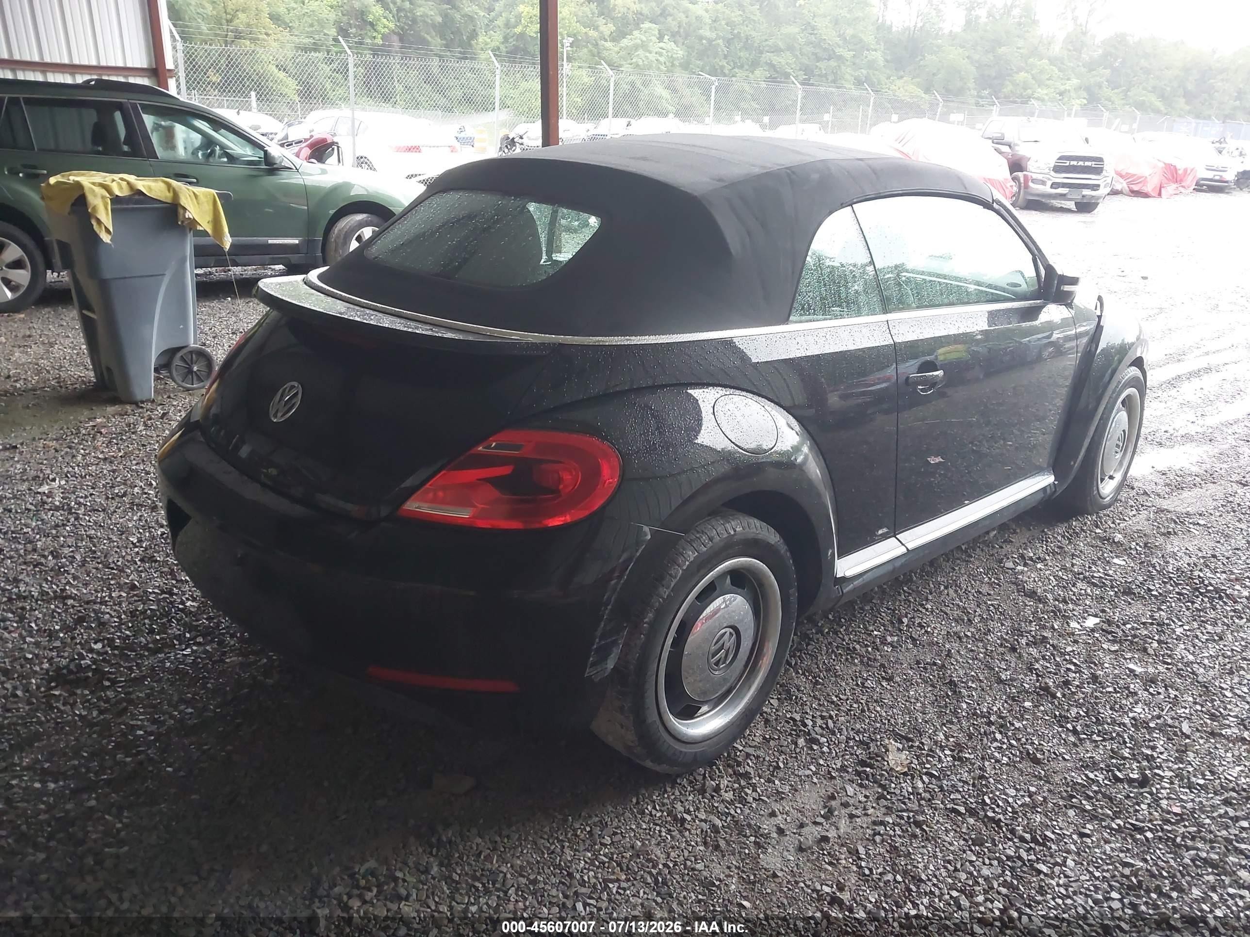 2015 Volkswagen Beetle 1.8t Classic Black vin: 3VW517AT5FM808416