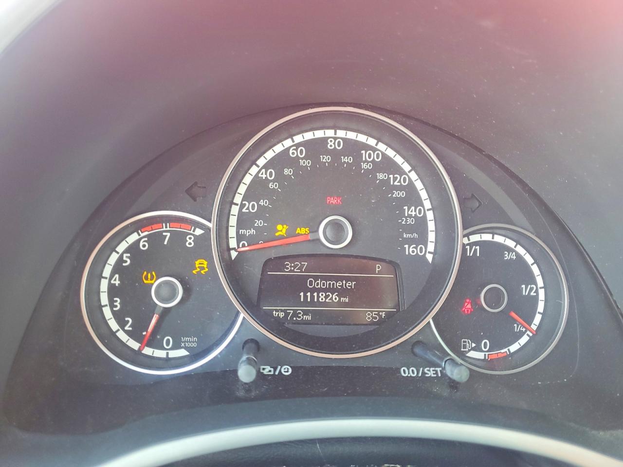 2014 Volkswagen Beetle Red vin: 3VW517AT7EM823000