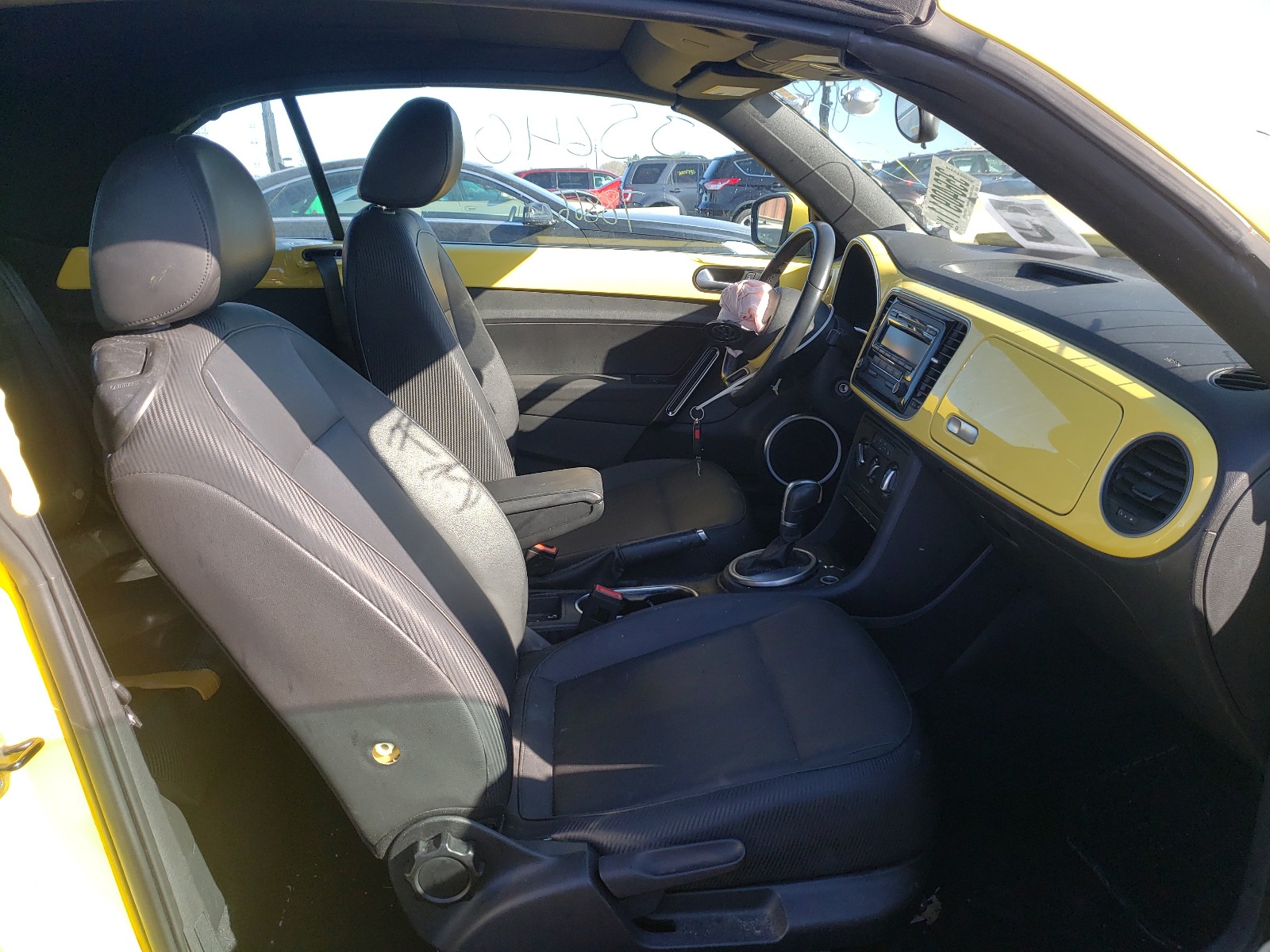 2015 Volkswagen Beetle 1.8t Yellow vin: 3VW517AT7FM807848