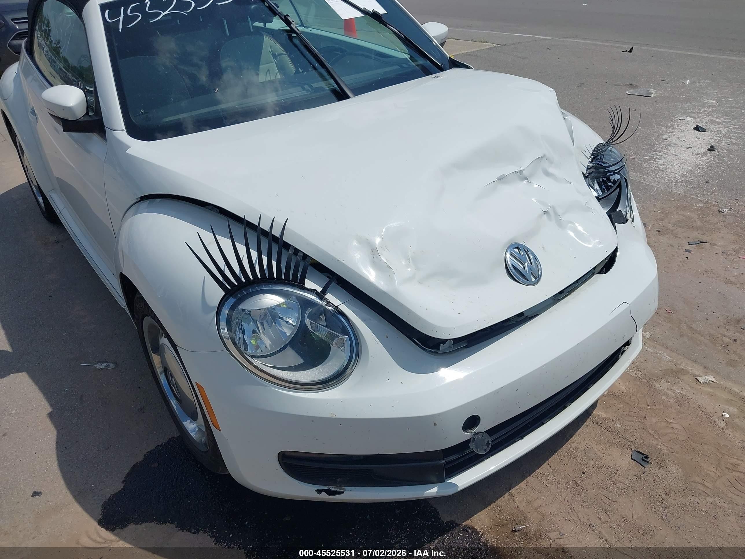 2015 Volkswagen Beetle 1.8t Classic Белый vin: 3VW517AT7FM810118
