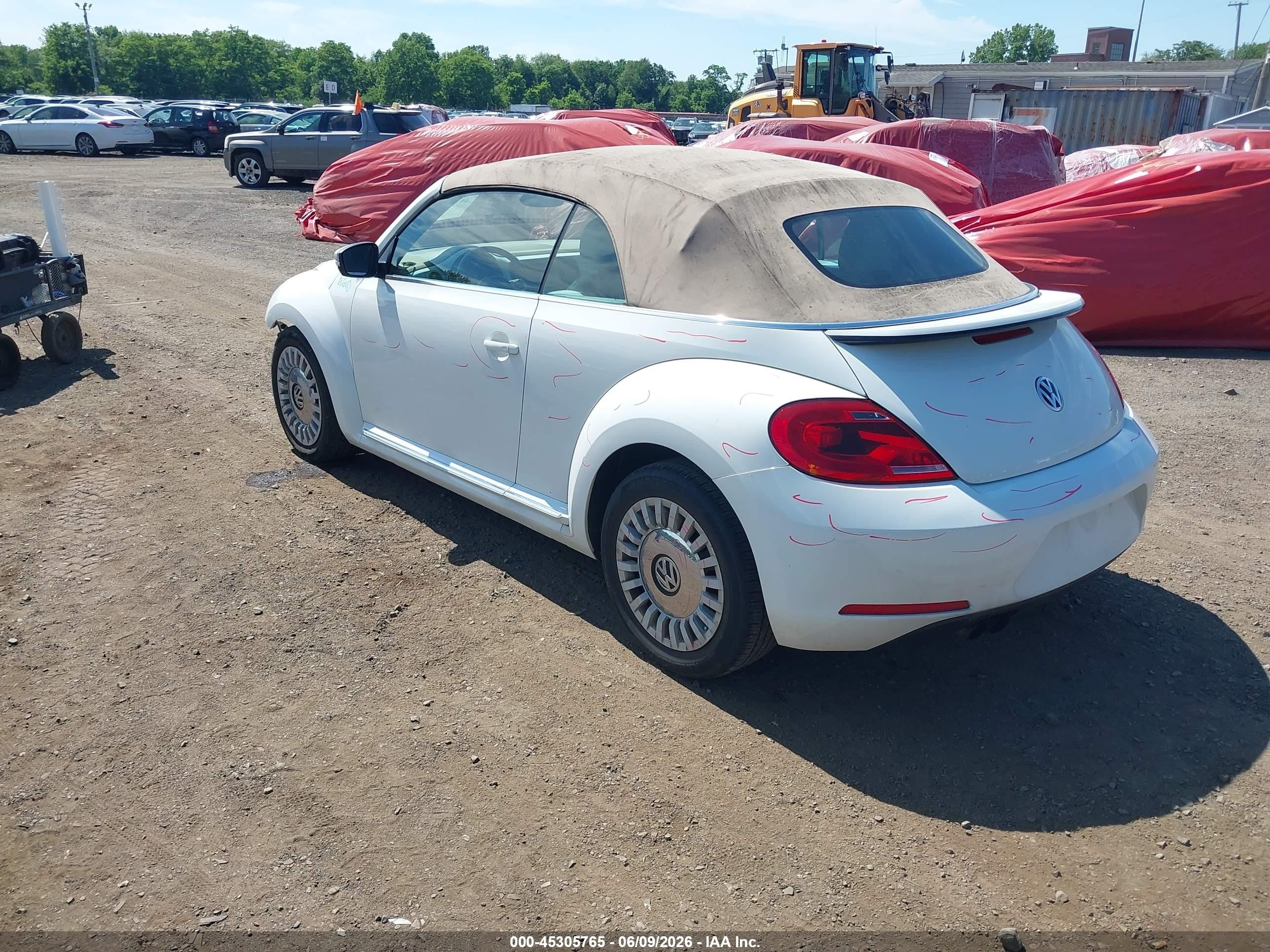 2014 Volkswagen Beetle 1.8t White vin: 3VW517AT8EM823278