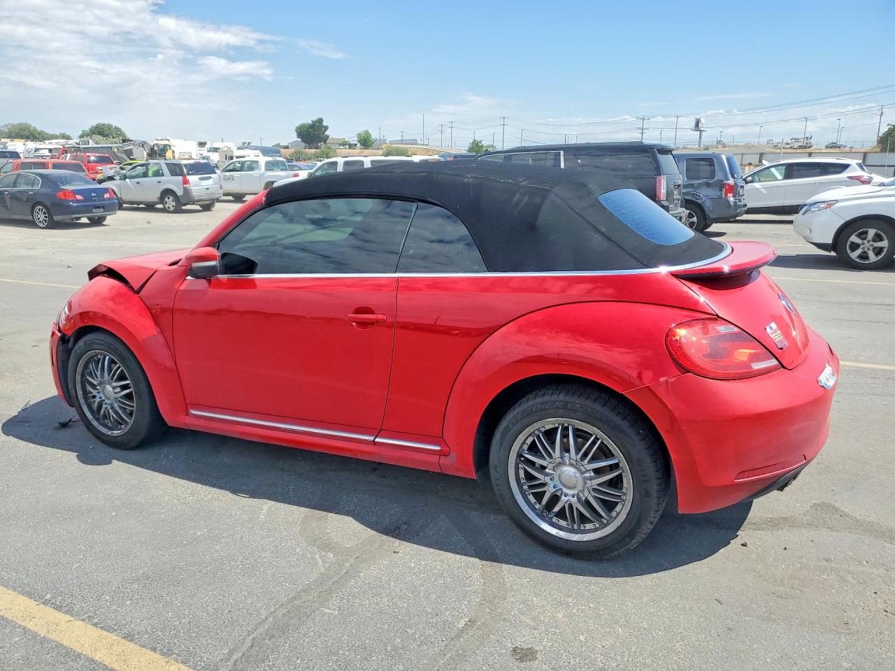 2015 Volkswagen Beetle 1.8t Red vin: 3VW517AT8FM802951