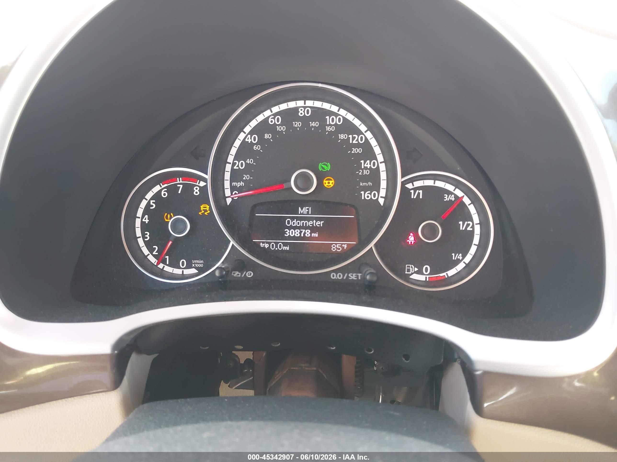 2014 Volkswagen Beetle 1.8t Brown vin: 3VW517ATXEM818390